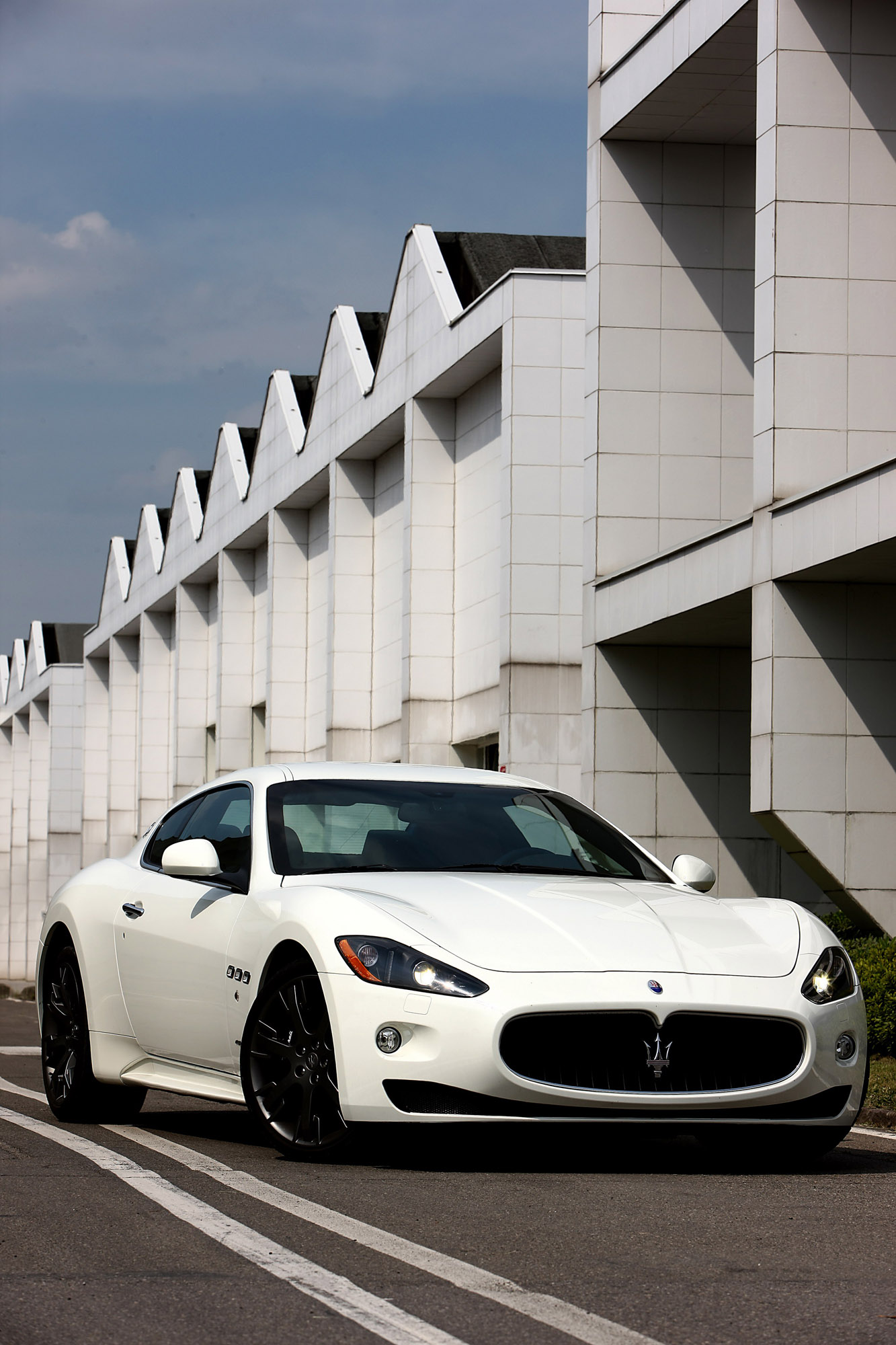Maserati GranTurismo S photo #16
