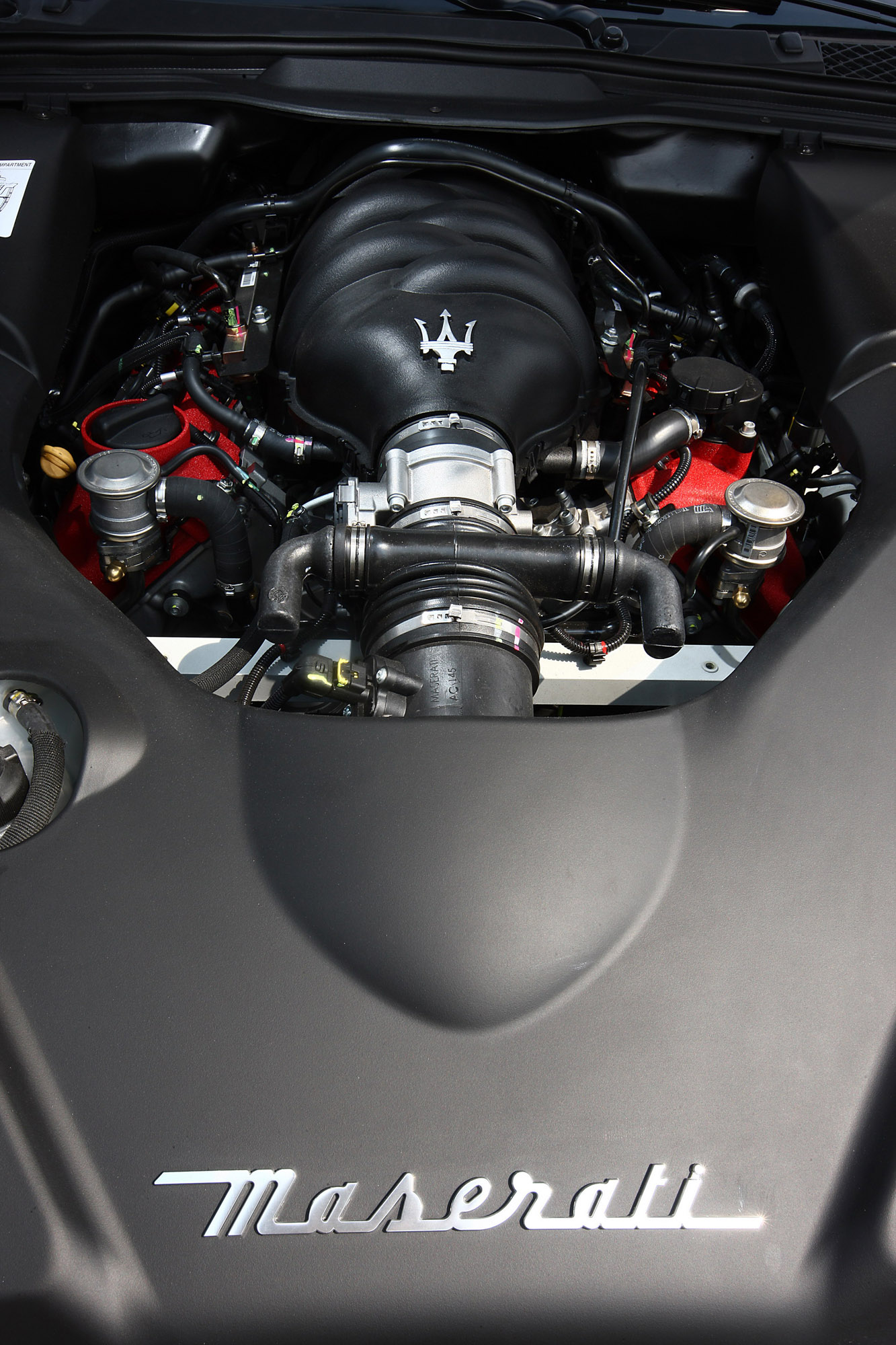 Maserati GranTurismo S photo #29
