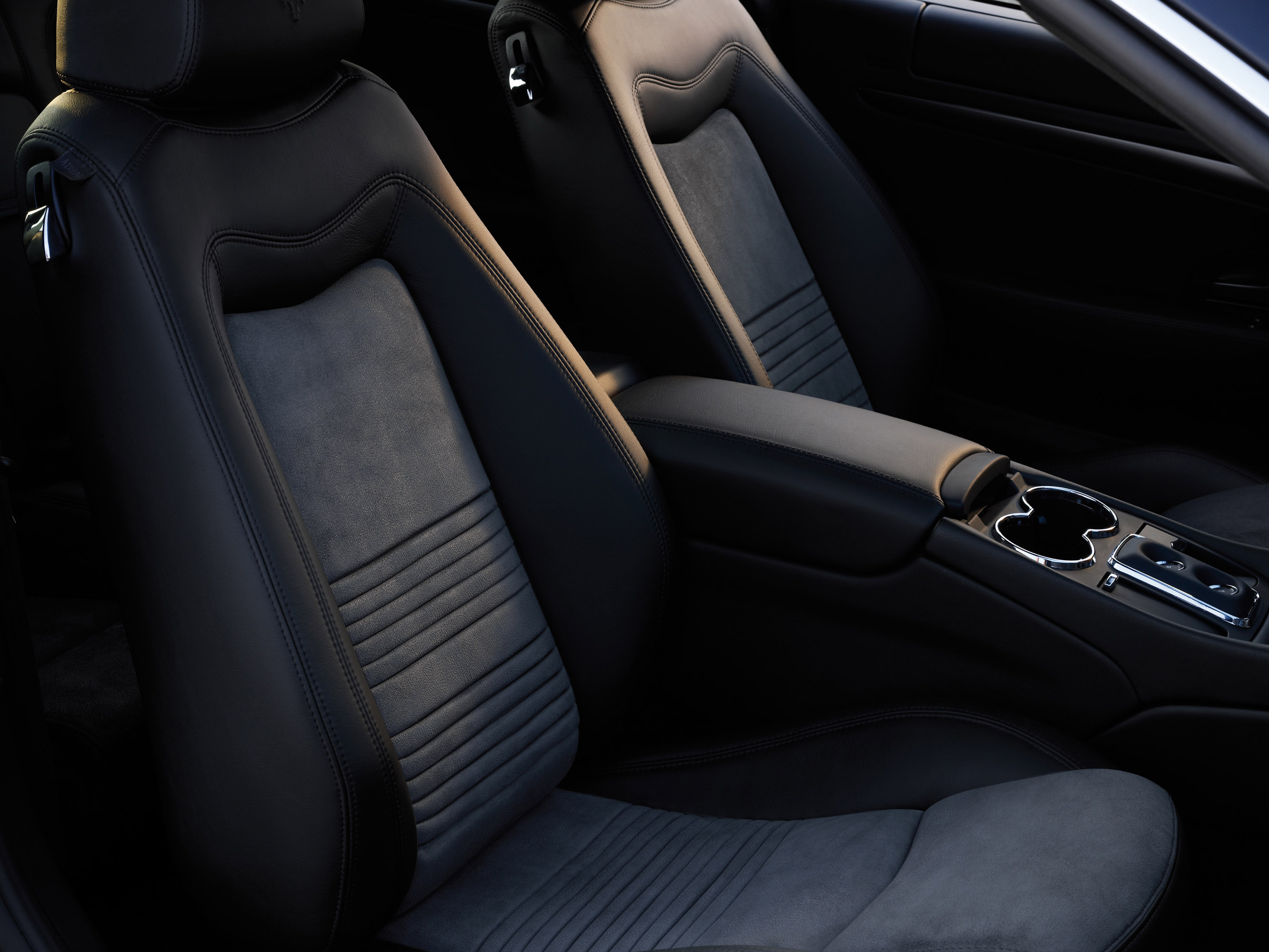 Maserati GranTurismo S photo #33
