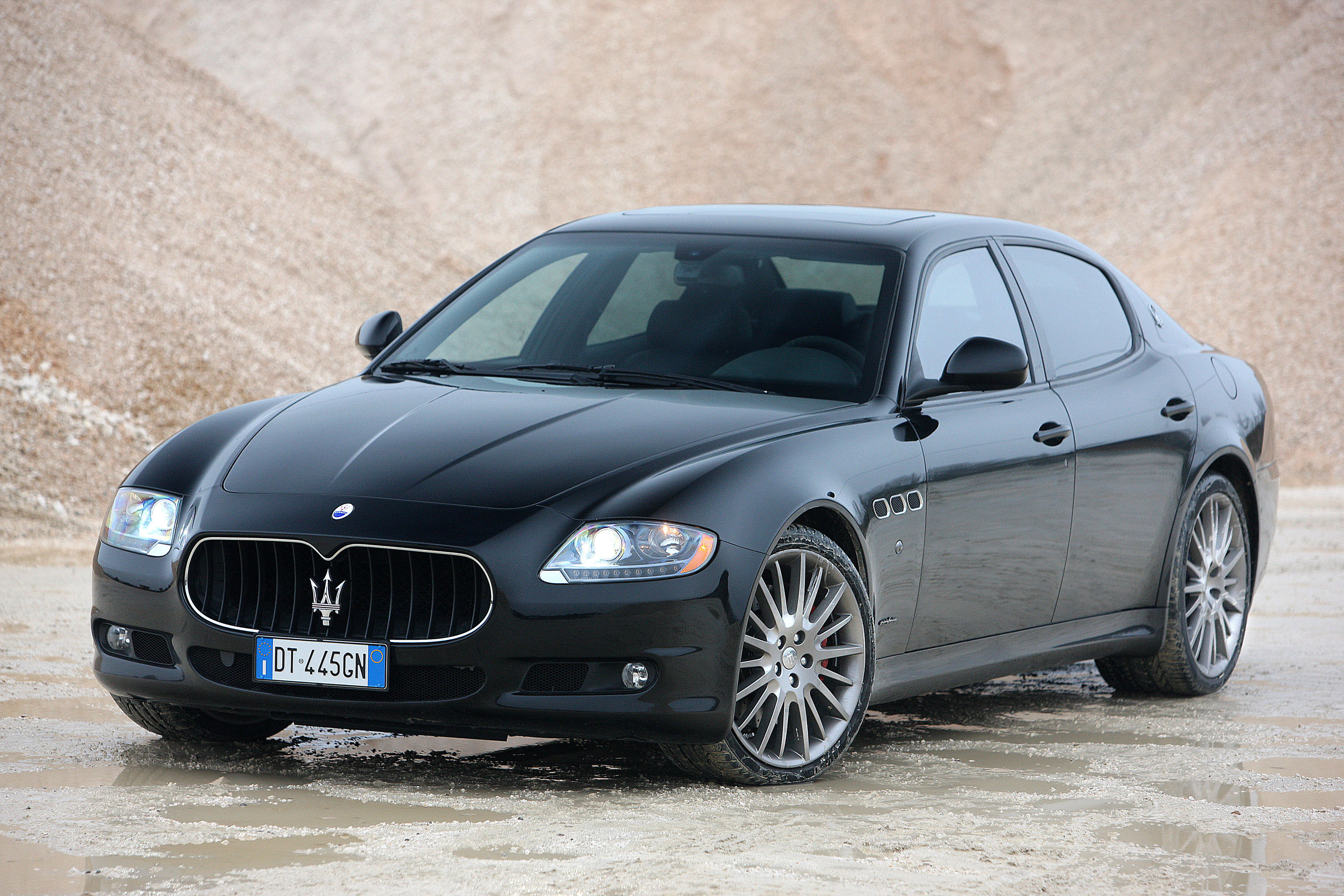 Maserati Quattroporte Sport GT S photo #1