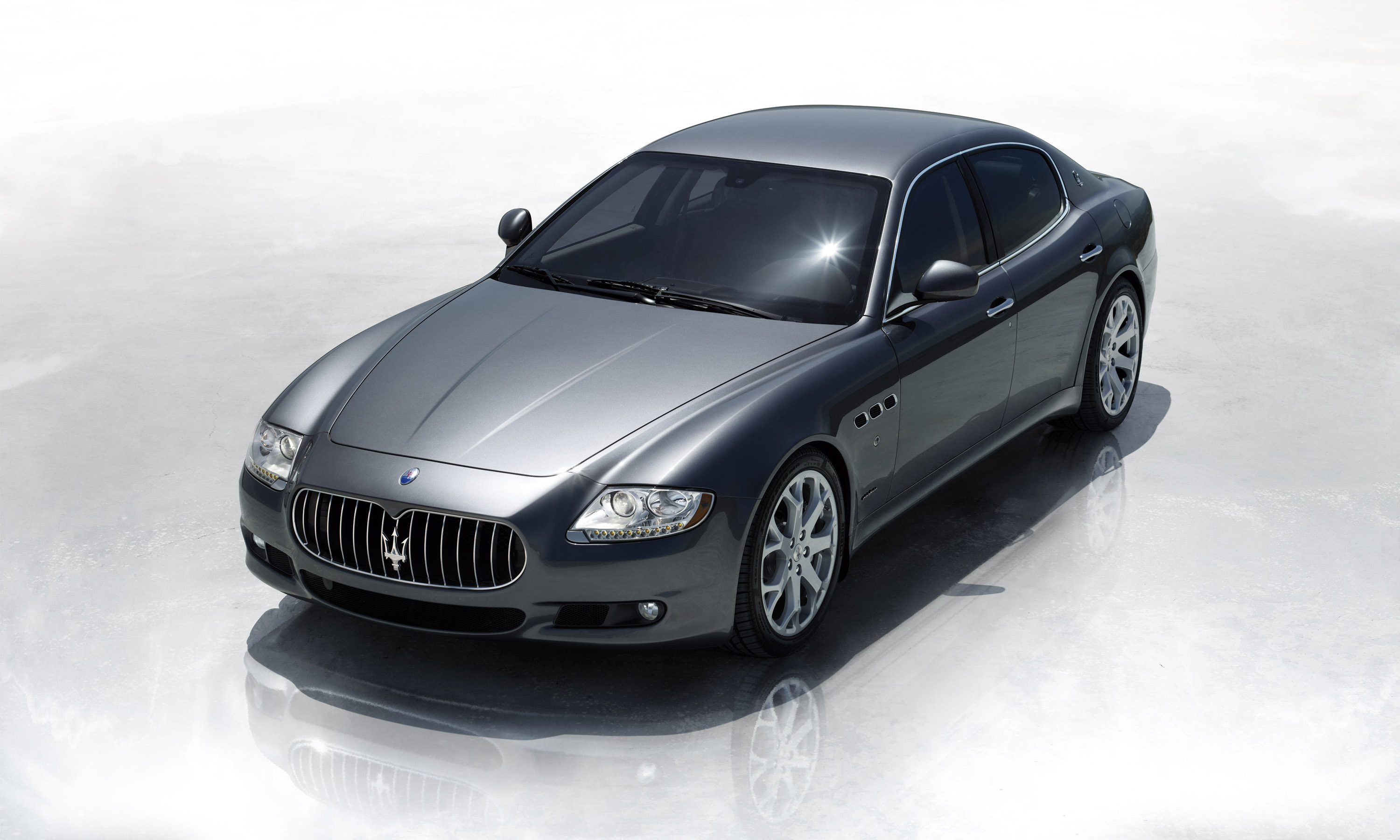 Maserati Quattroporte photo #1