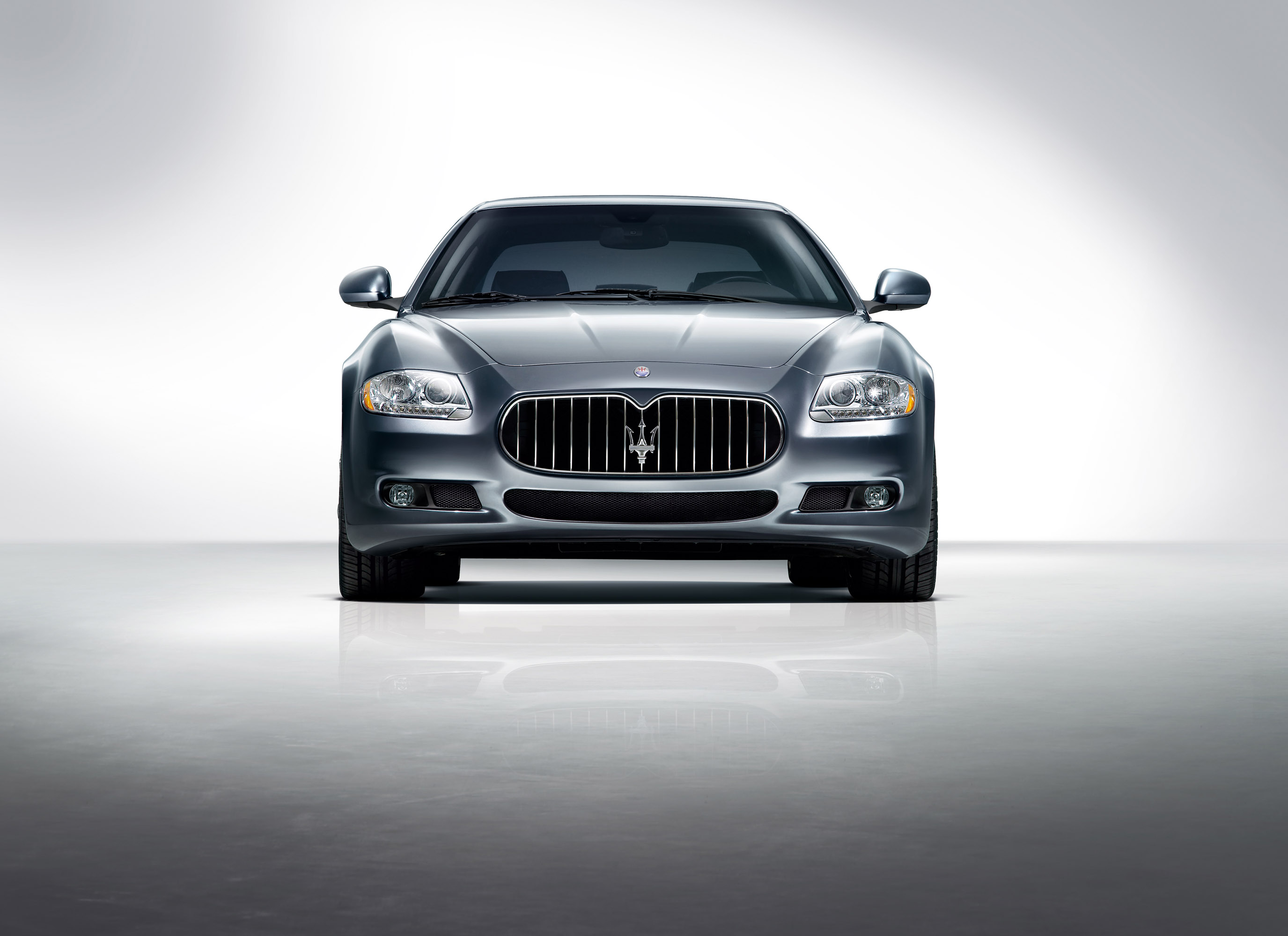 Maserati Quattroporte photo #2