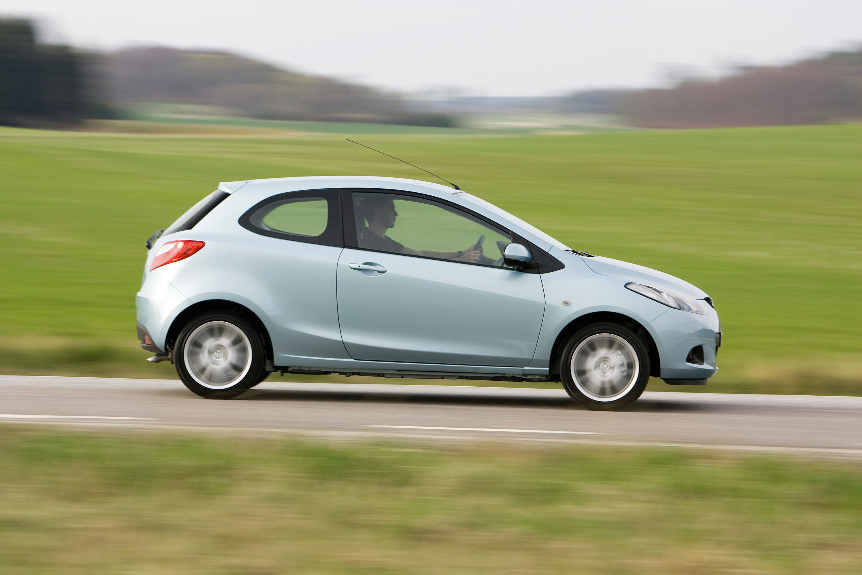 Mazda 2 3-Door photo #17
