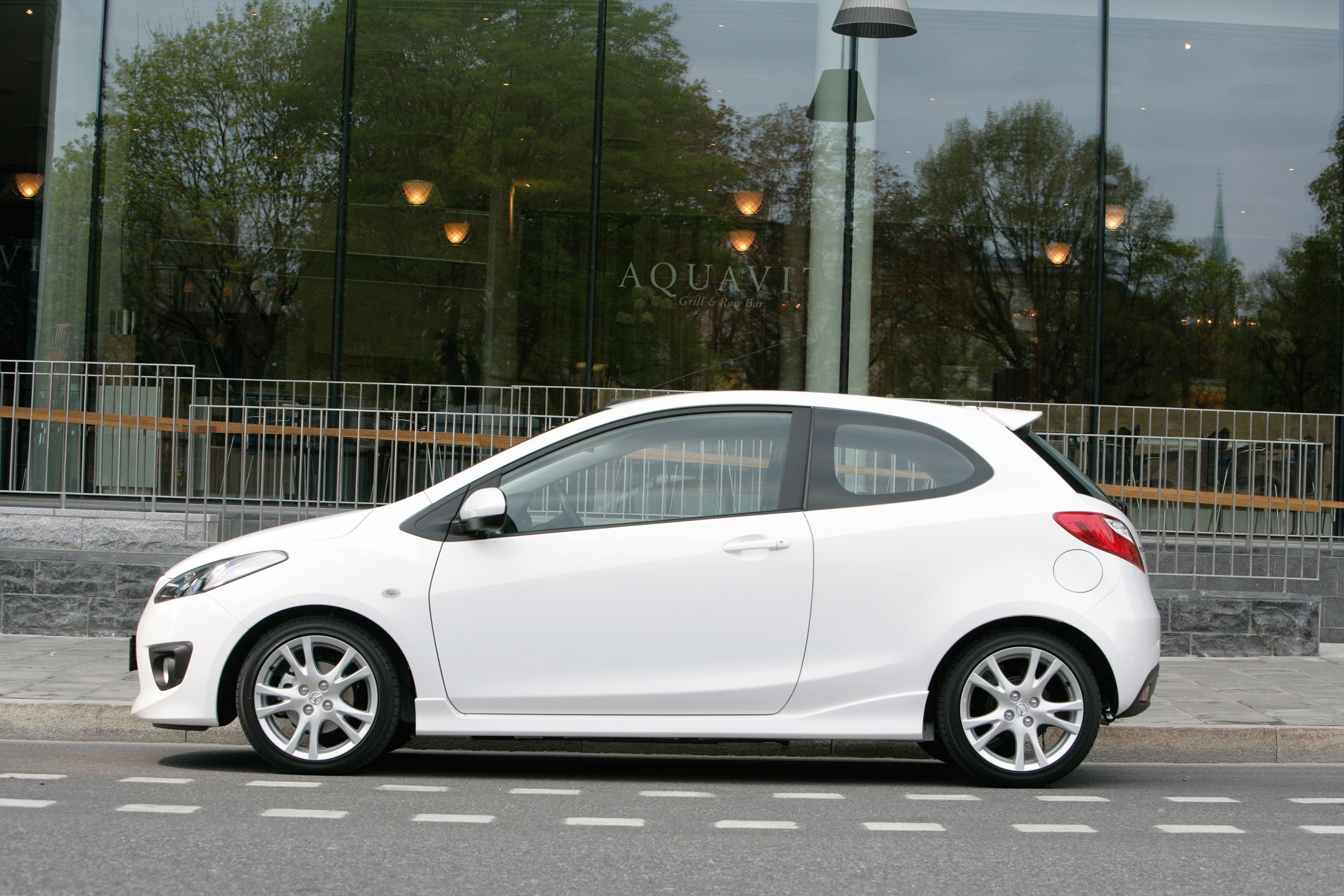 Mazda 2 3-Door photo #34