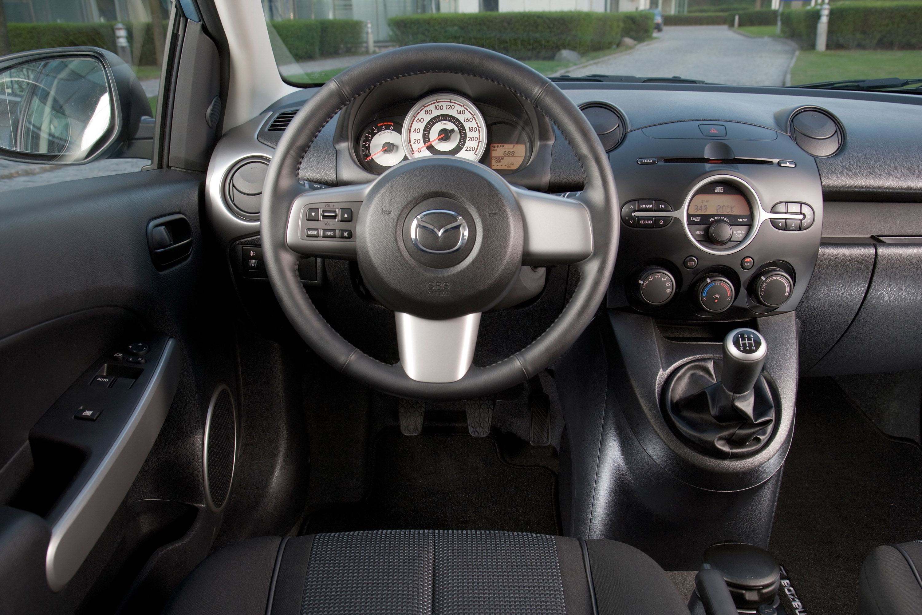Mazda 2 3-Door photo #39