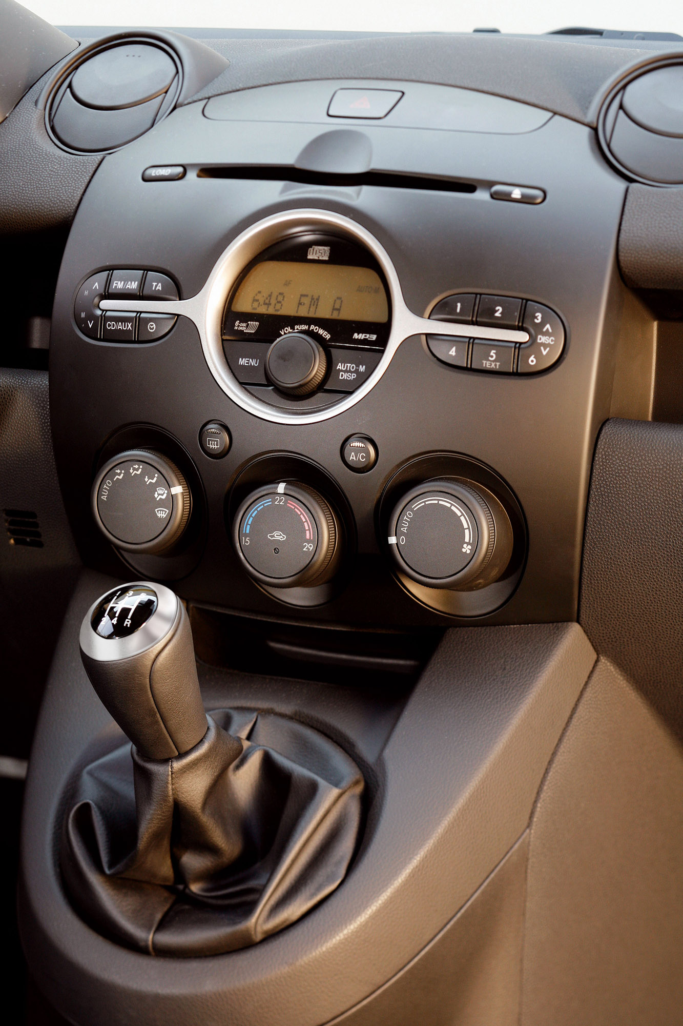 Mazda 2 3-Door photo #41
