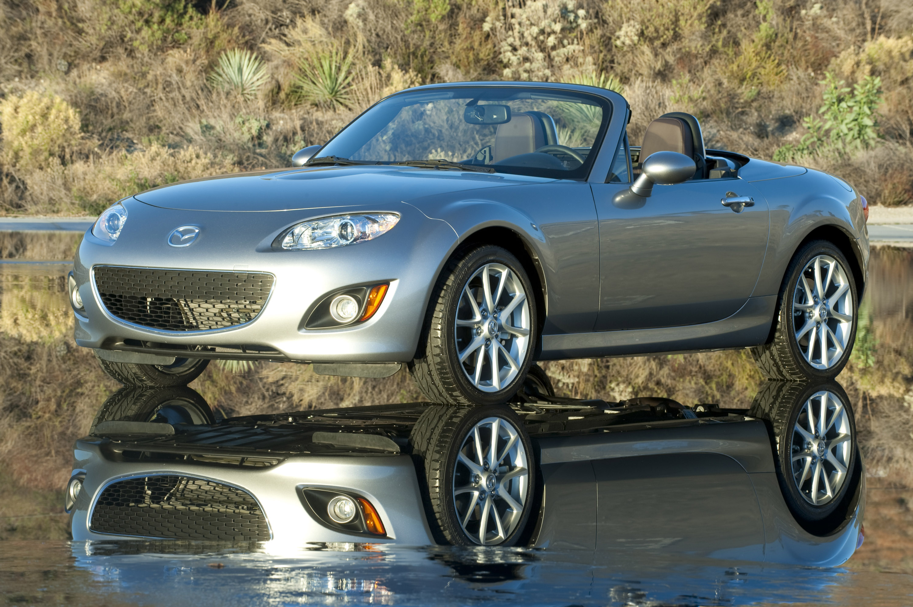 Mazda MX-5 photo #2