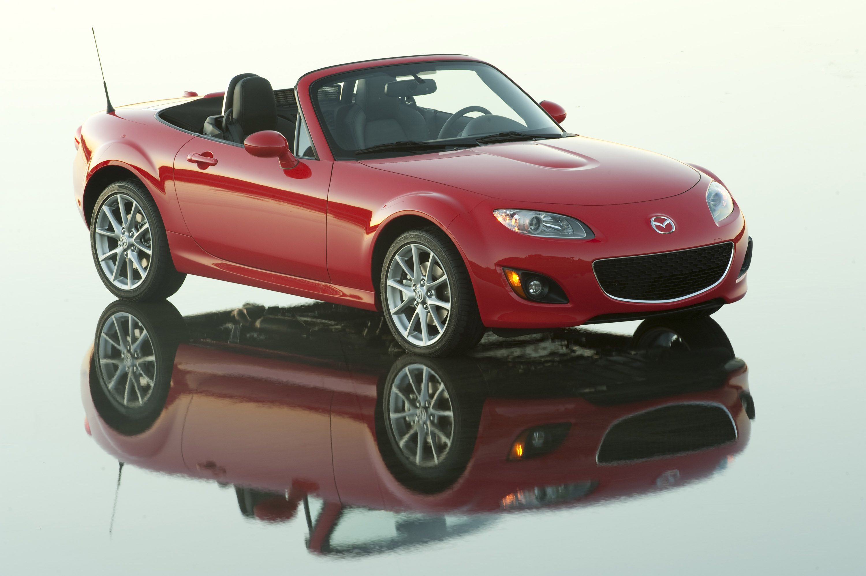 Mazda MX-5 photo #17