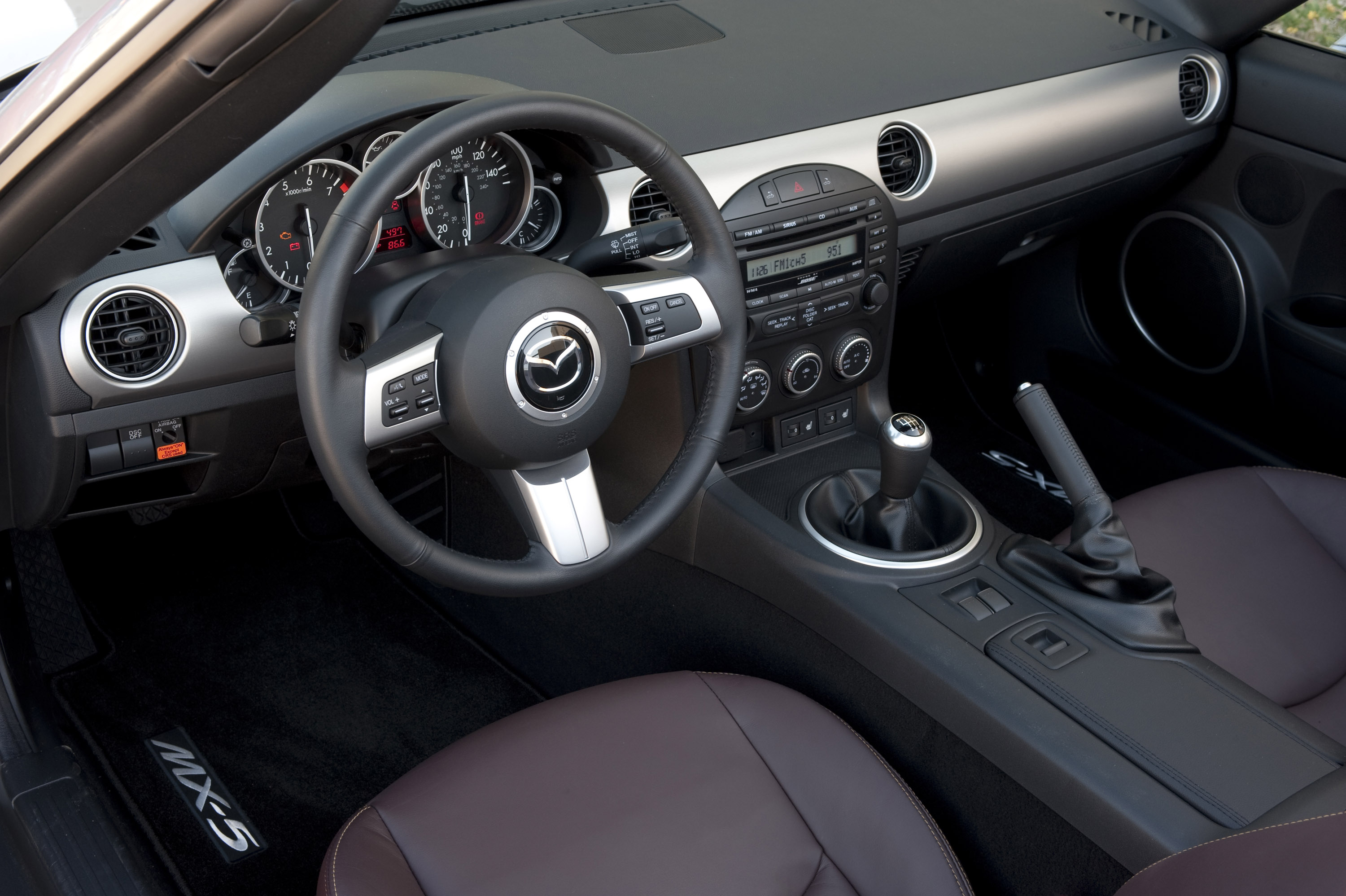Mazda MX-5 photo #24