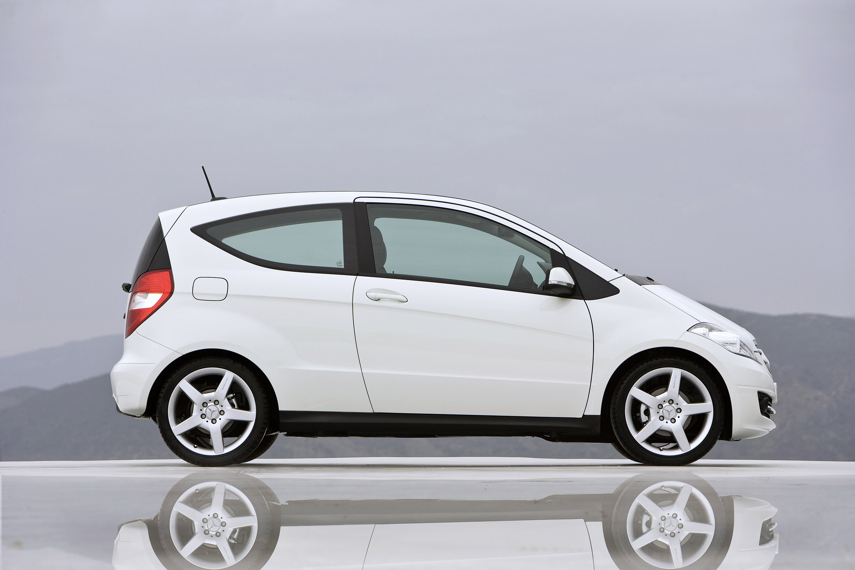 Mercedes-Benz A-Class Coupe photo #15