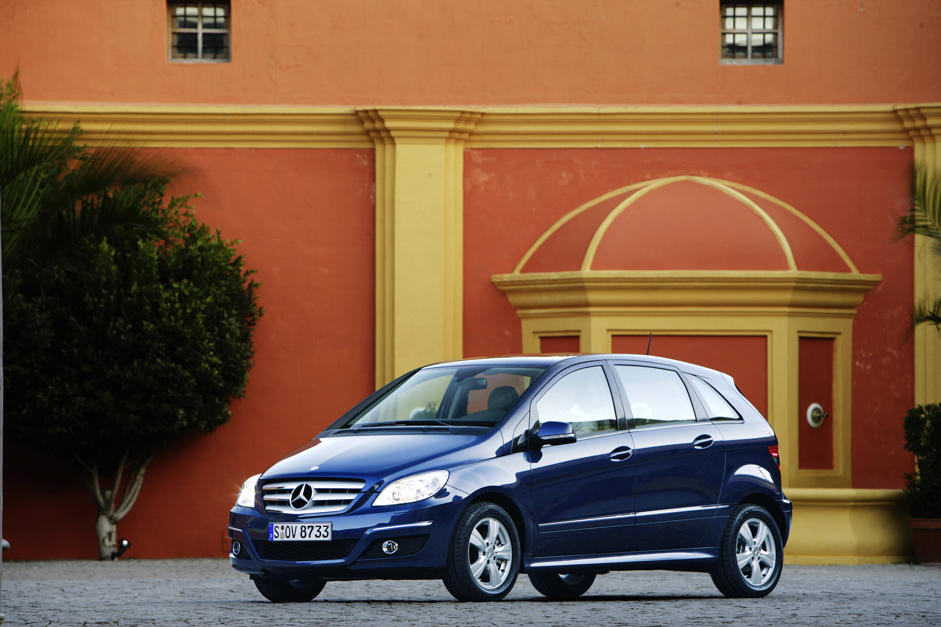 Mercedes-Benz B-Class photo #9
