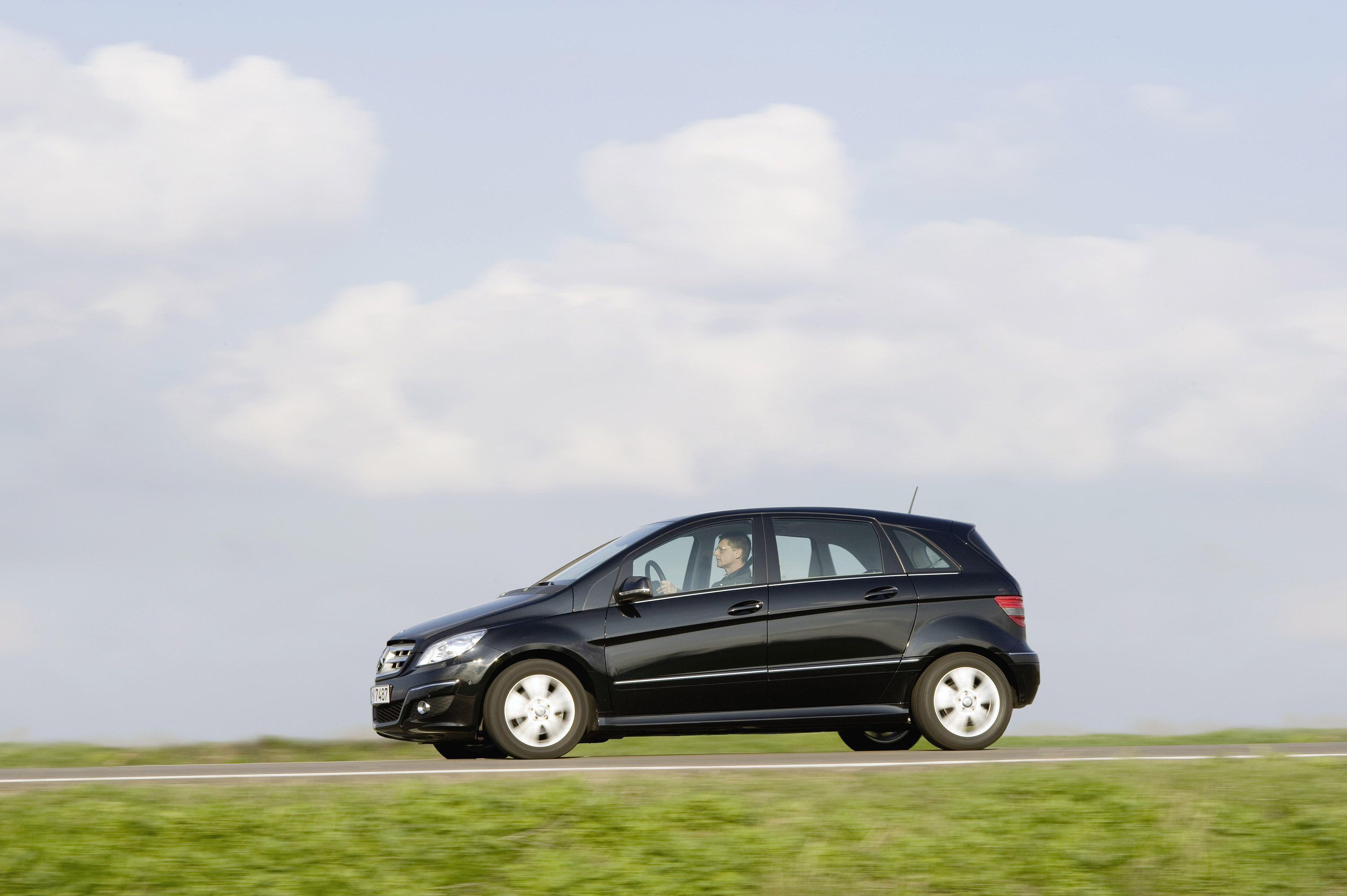 Mercedes-Benz B-Class photo #15