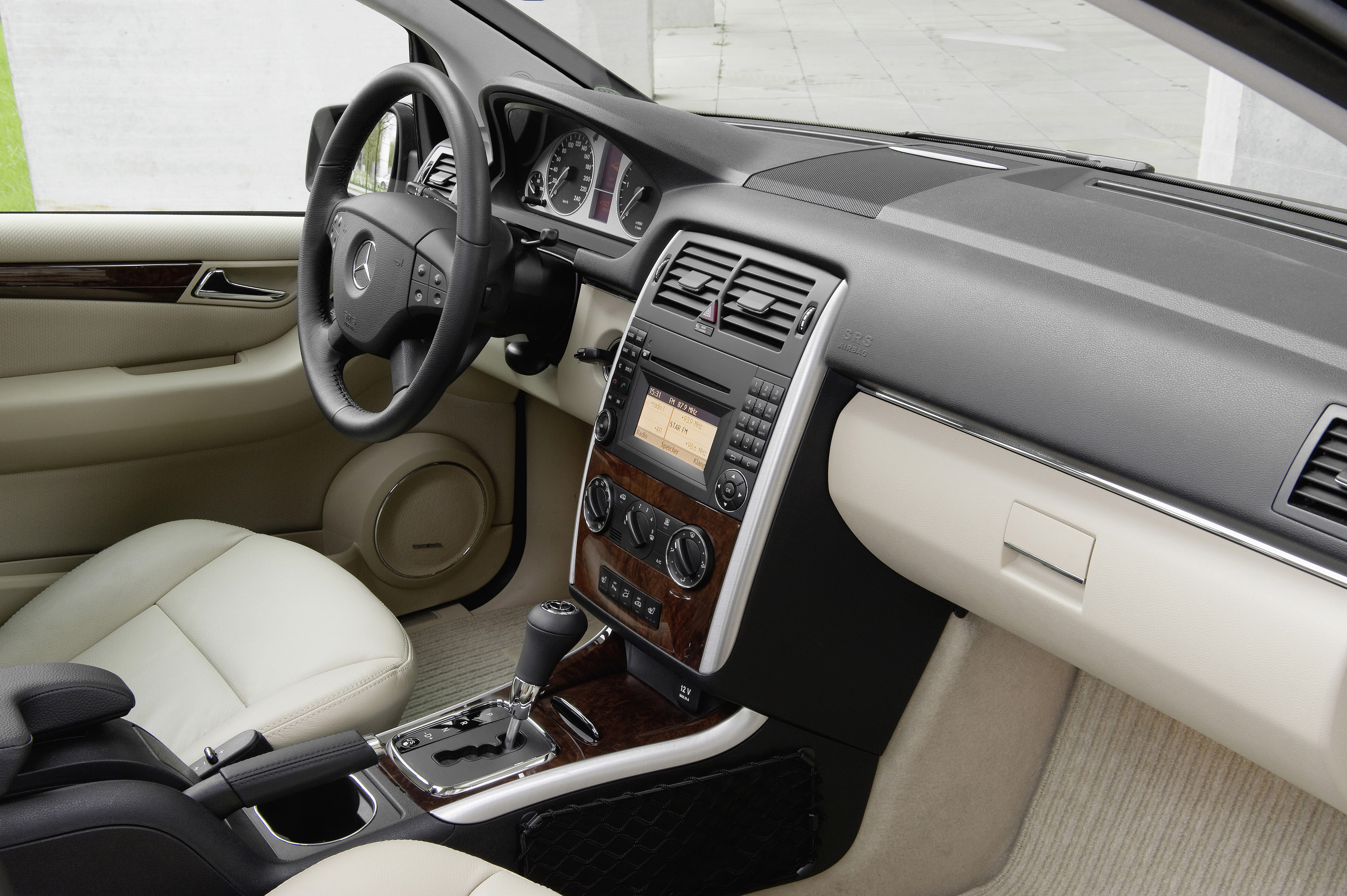 Mercedes-Benz B-Class photo #19