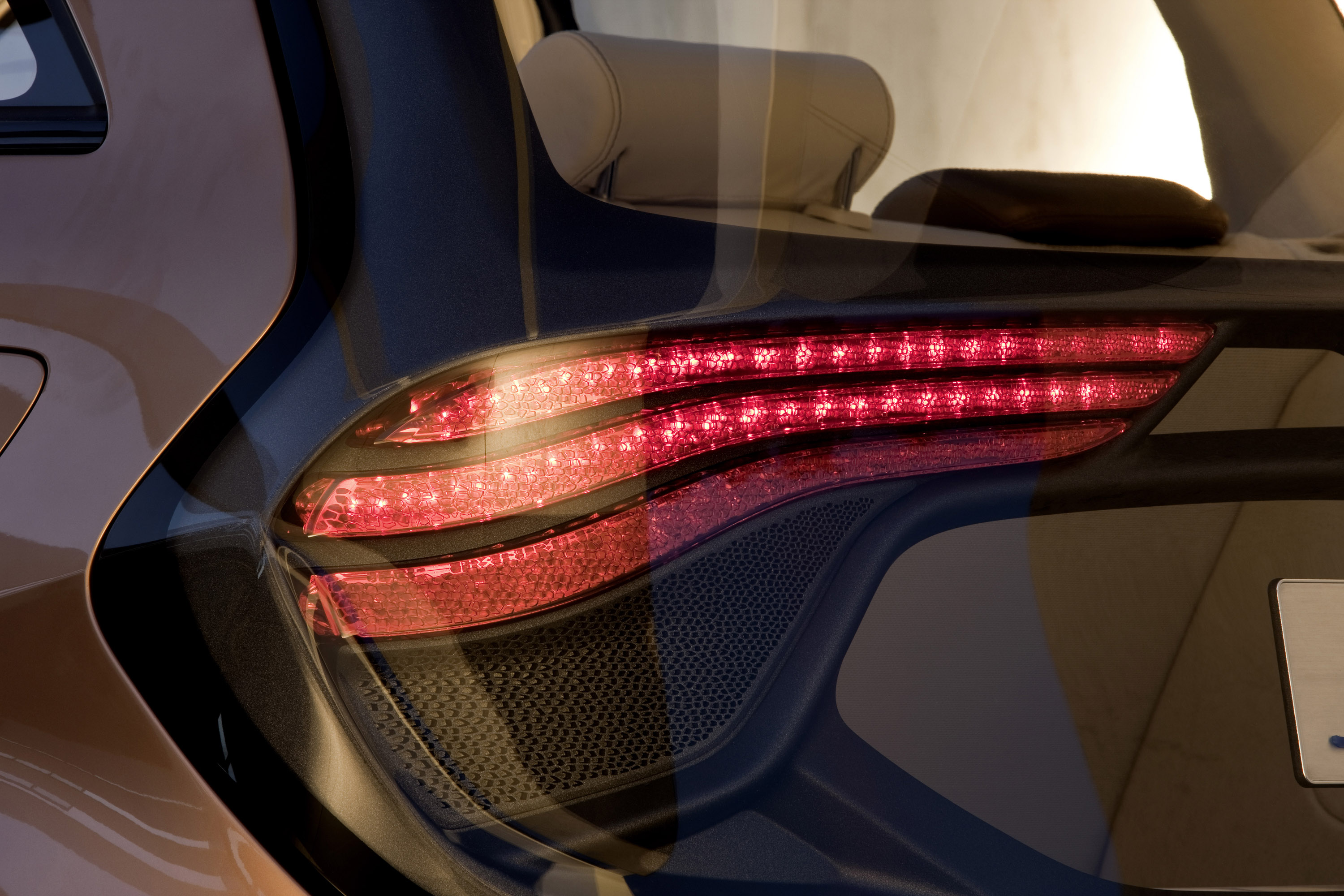 Mercedes-Benz BlueZero E-Cell Plus Concept photo #13