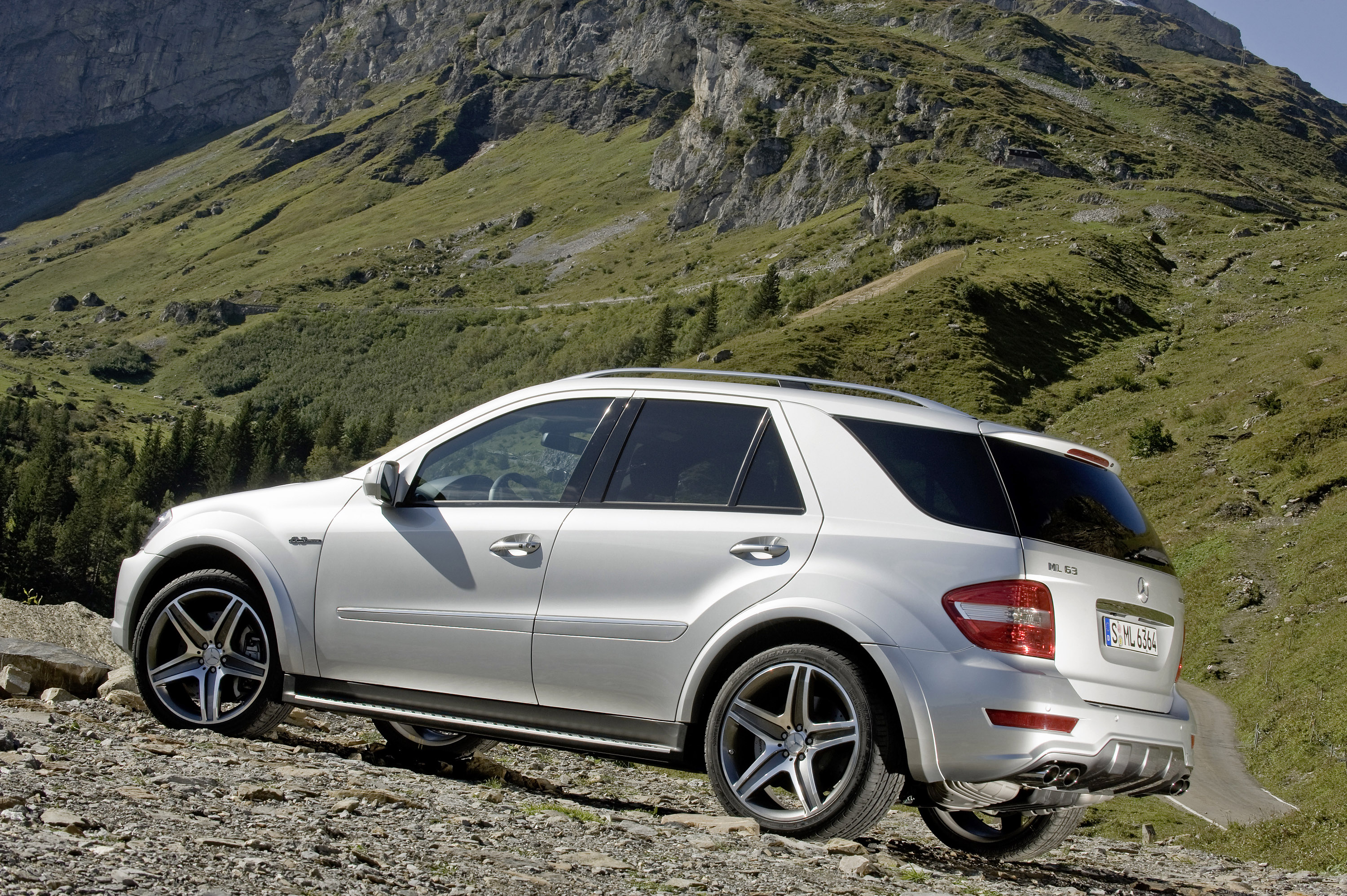 Mercedes-Benz ML63 AMG 10th Anniversary photo #22