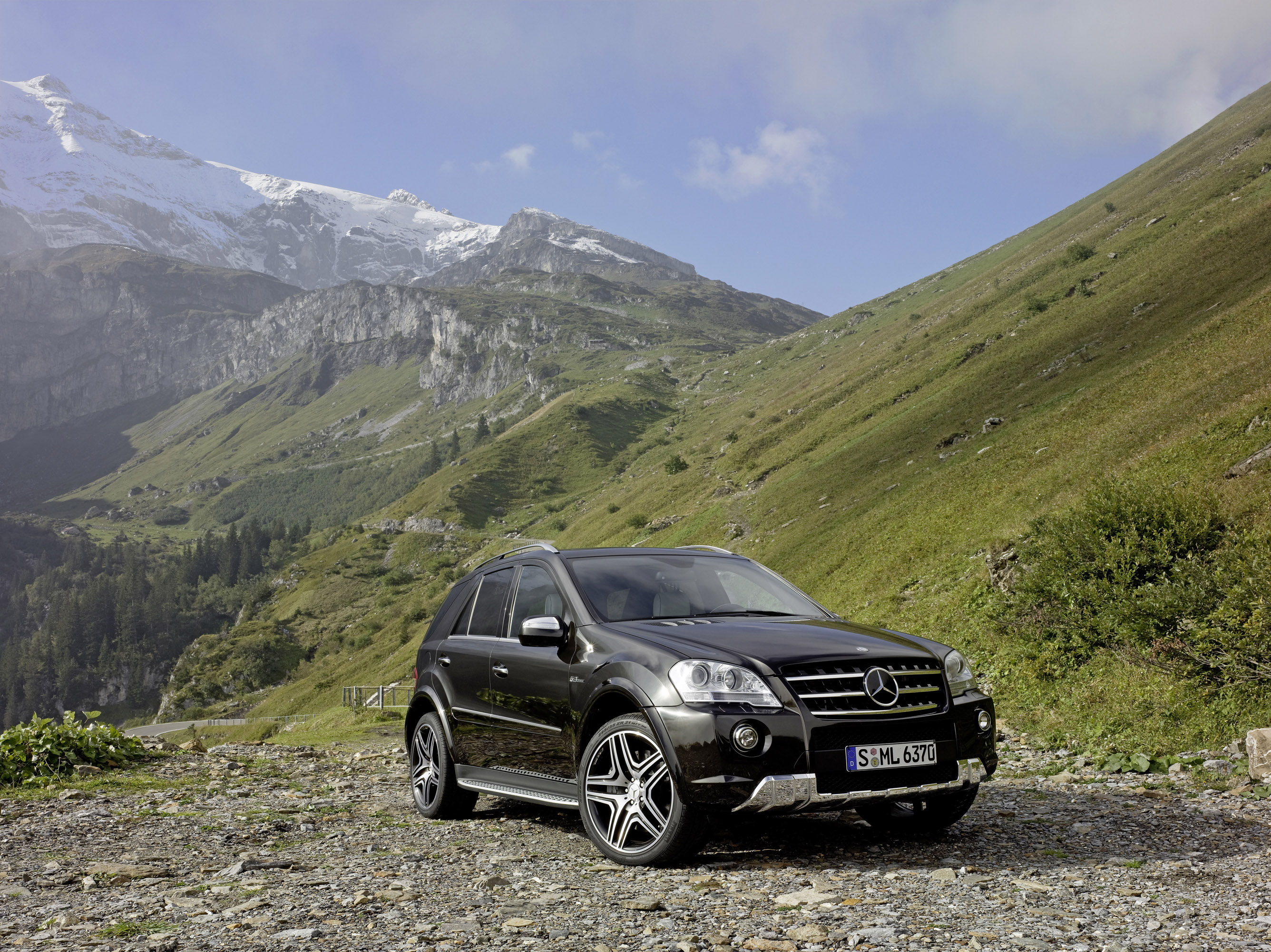 Mercedes-Benz ML63 AMG Performance Studio photo #3