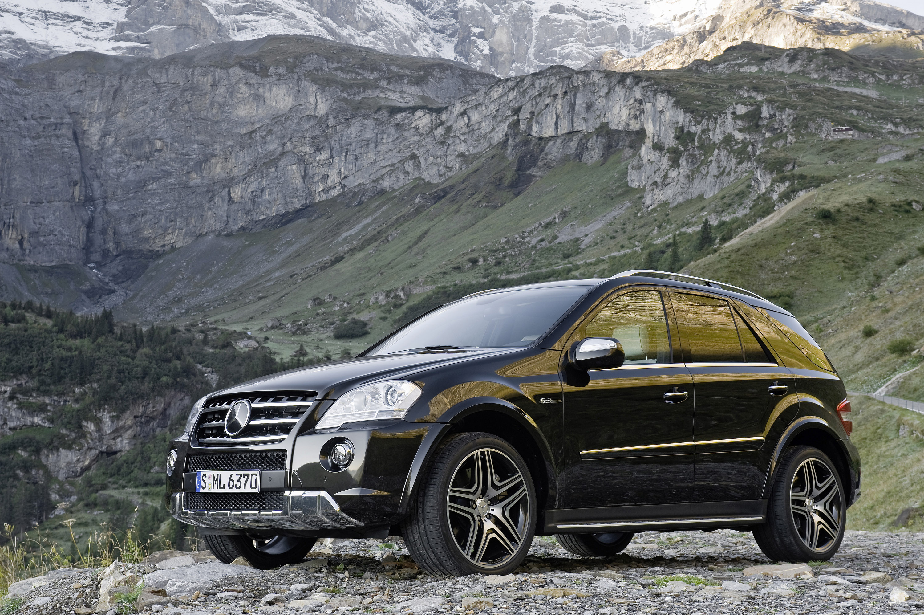 Mercedes-Benz ML63 AMG Performance Studio photo #4