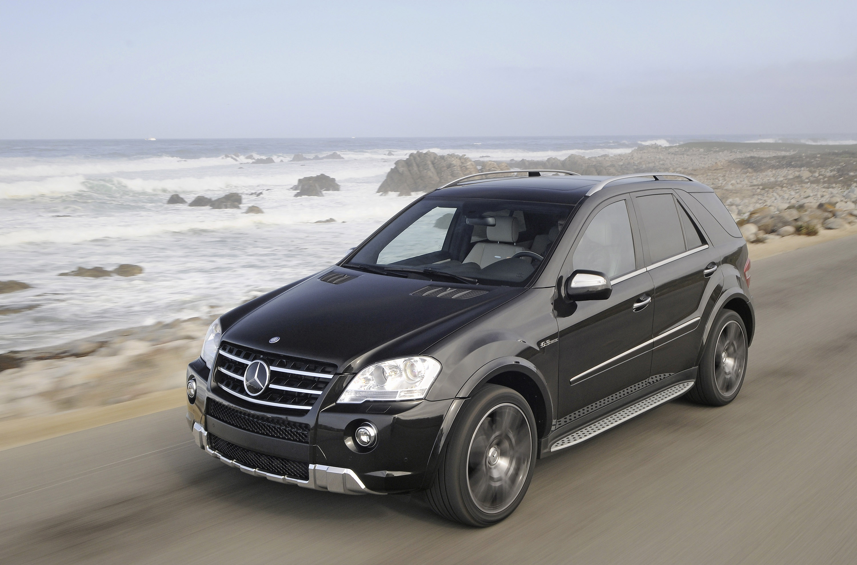 Купить мерседес мл в россии. Mercedes-Benz ml 63 AMG. Mercedes-Benz m-class (w164). Mercedes Benz ml 63 AMG w164. Мерседес ml63 AMG w164.