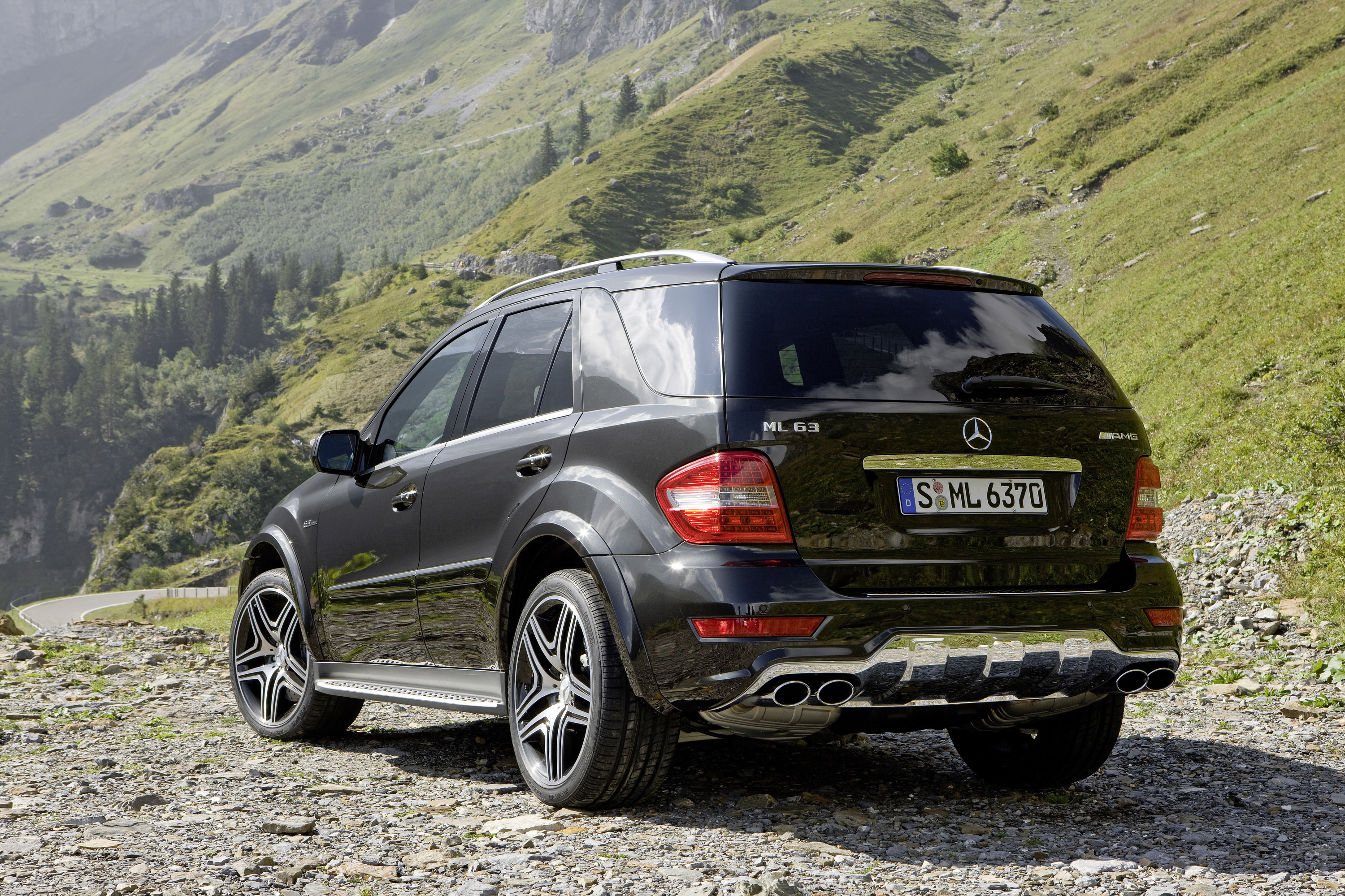 Mercedes-Benz ML63 AMG Performance Studio photo #28