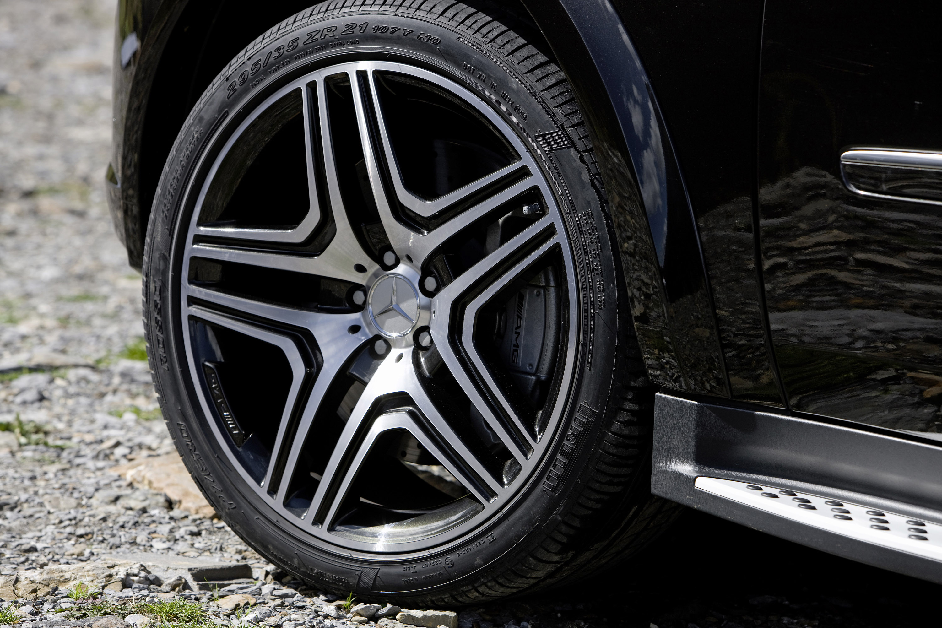 Mercedes-Benz ML63 AMG Performance Studio photo #34