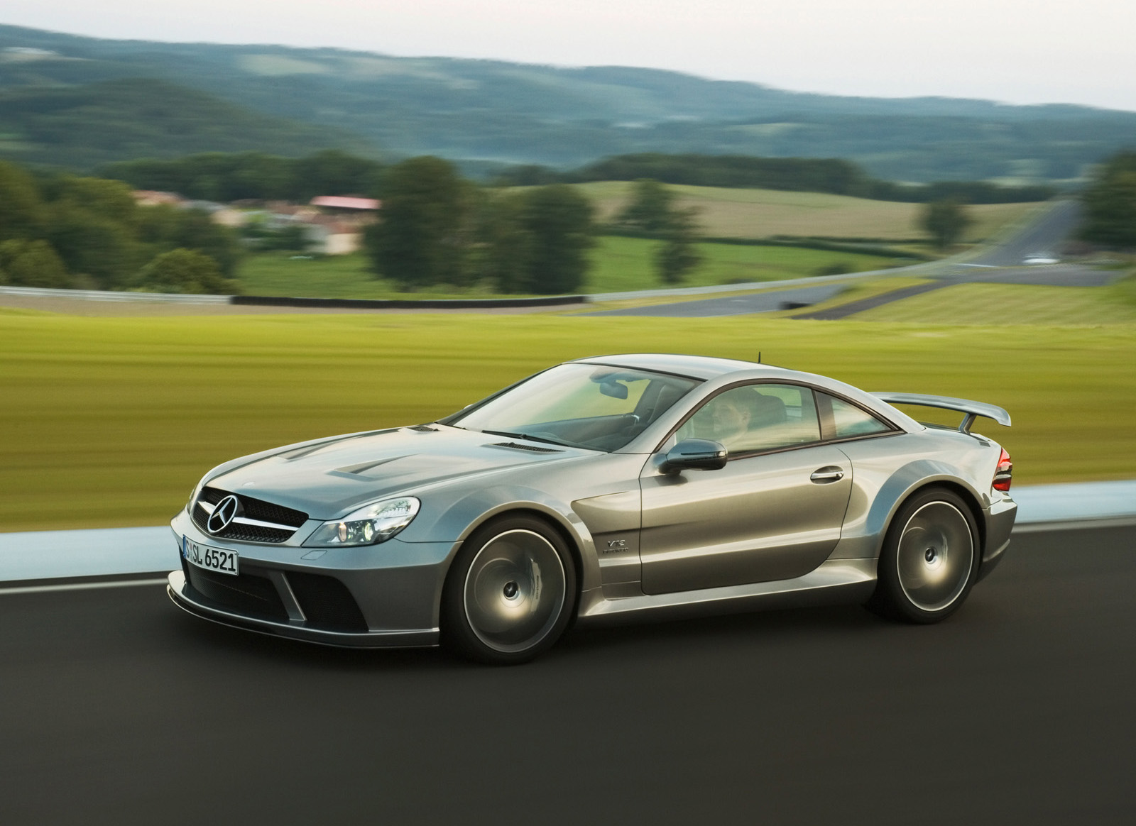 Mercedes-Benz SL65 AMG Black Series photo #2