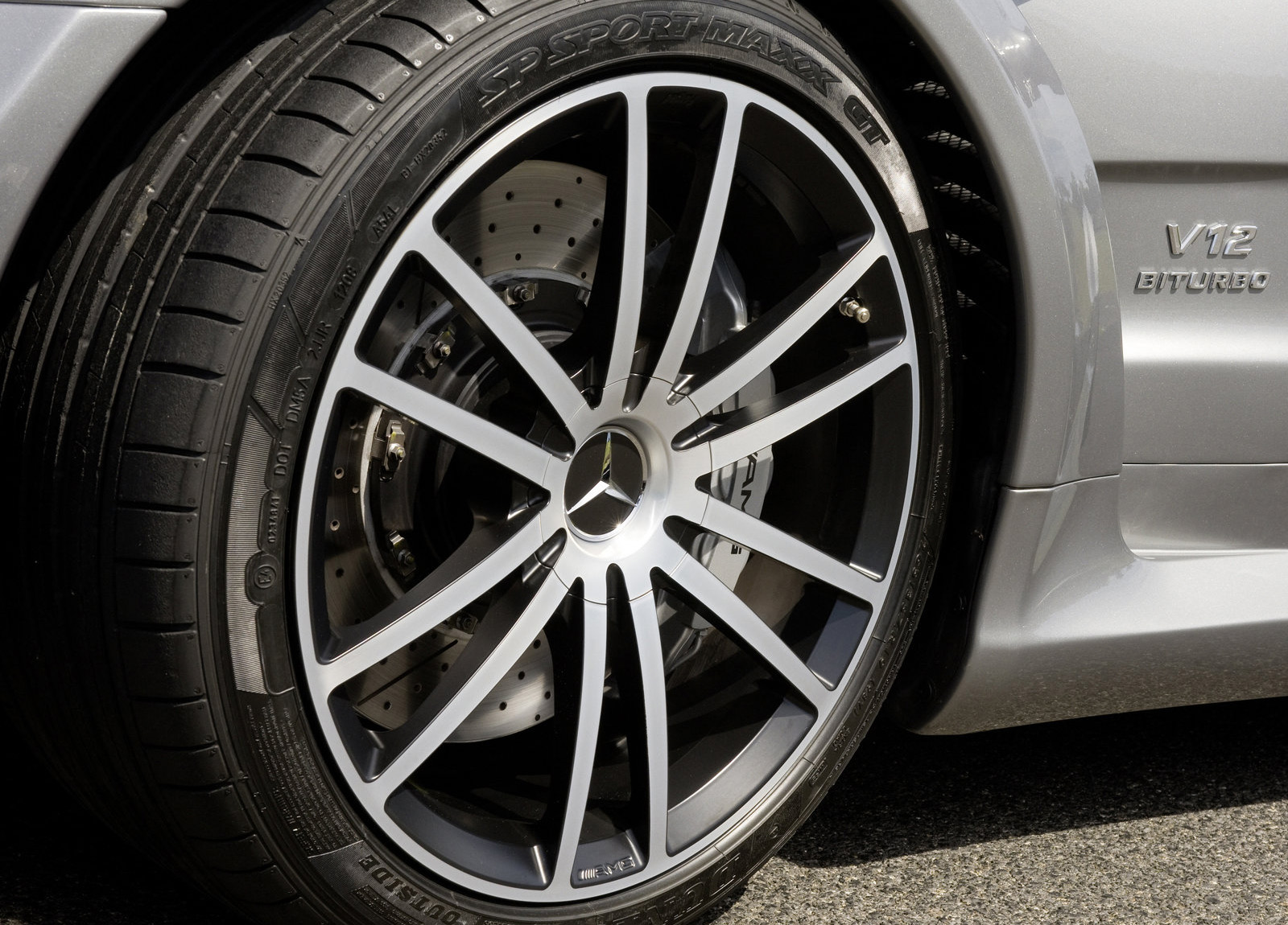 Mercedes-Benz SL65 AMG Black Series photo #16