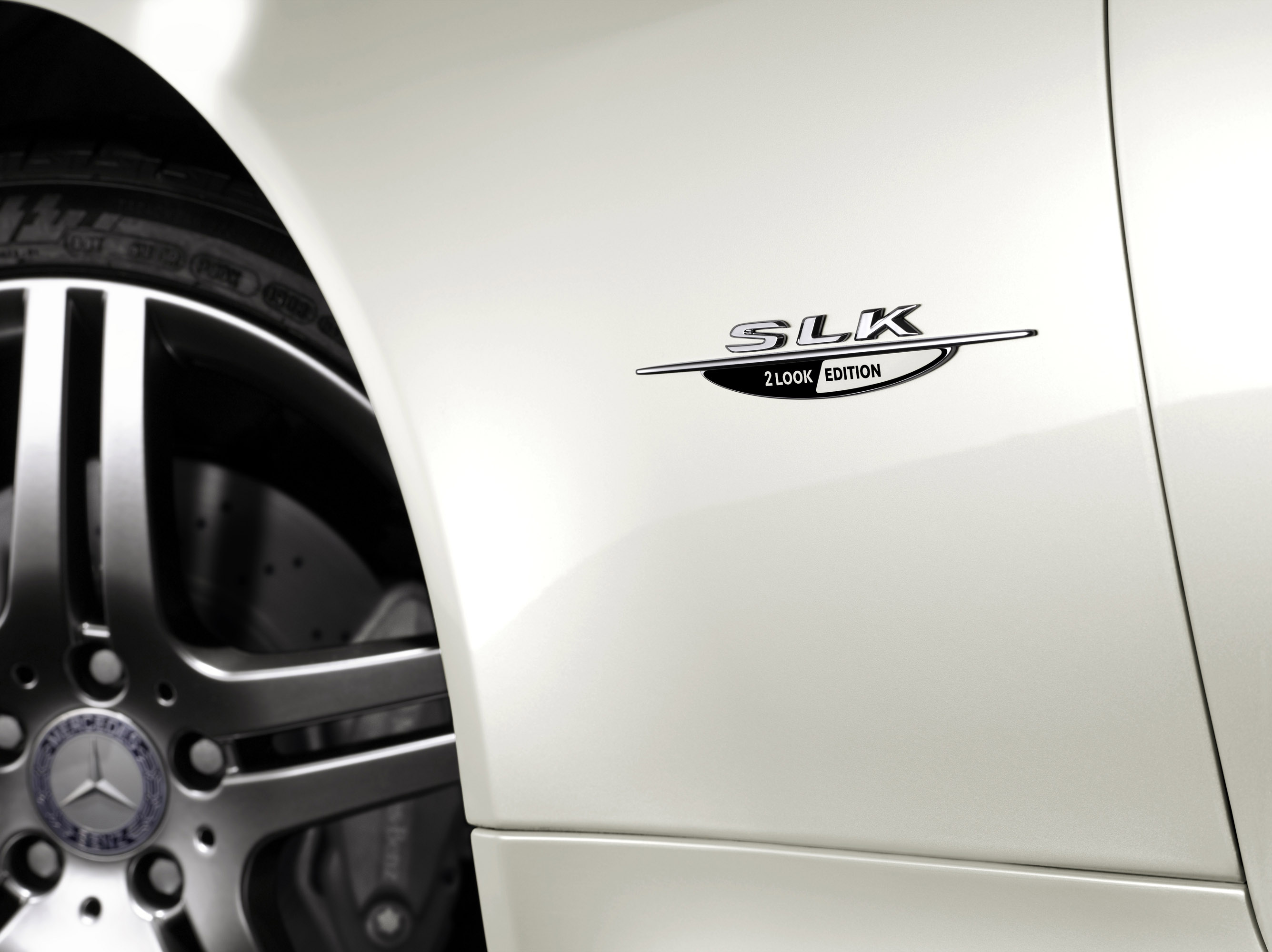 Mercedes-Benz SLK 2LOOK Edition photo #10