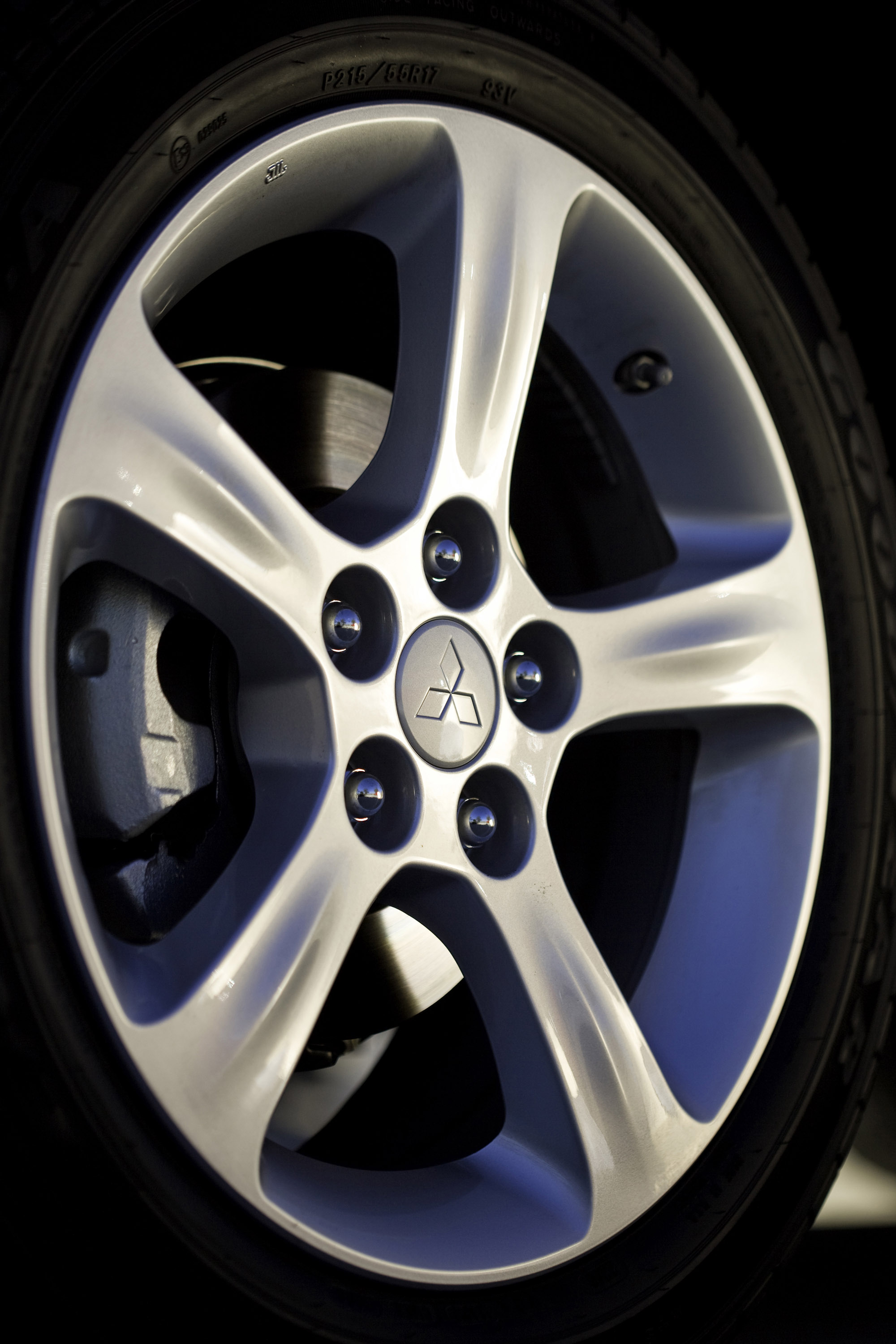 Mitsubishi Galant photo #17