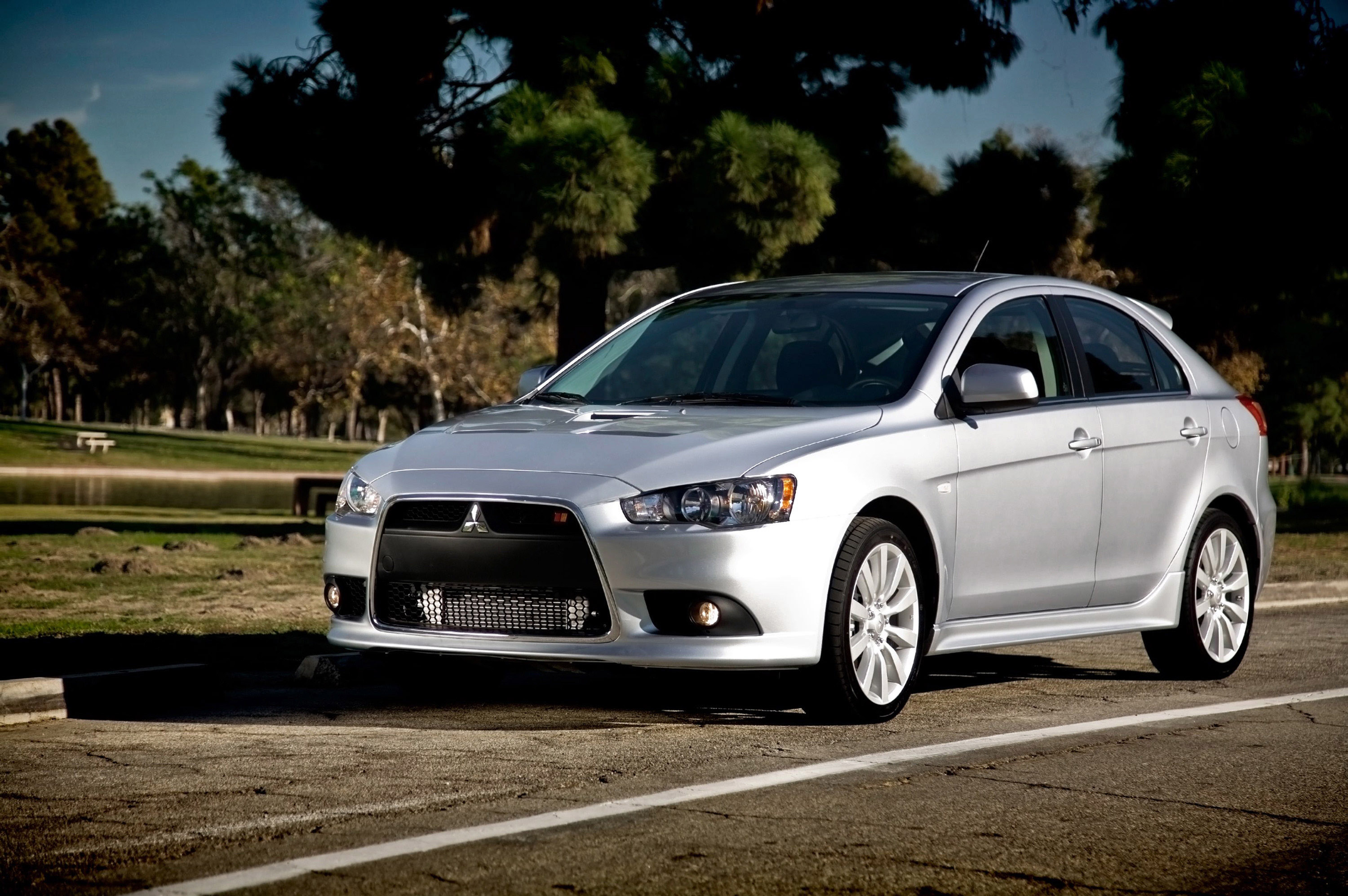 Mitsubishi Lancer Sportback photo #1