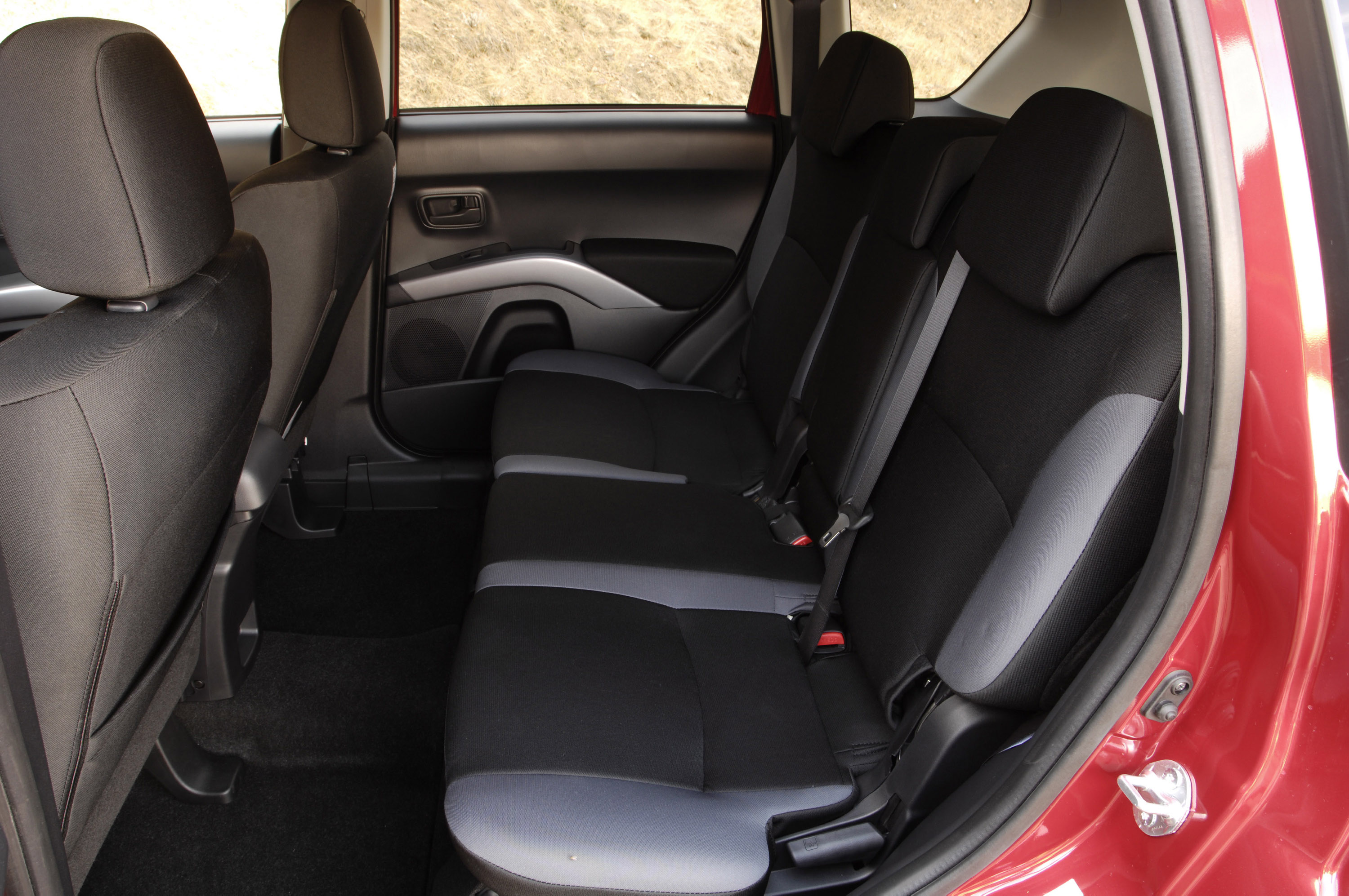 Mitsubishi Outlander photo #15