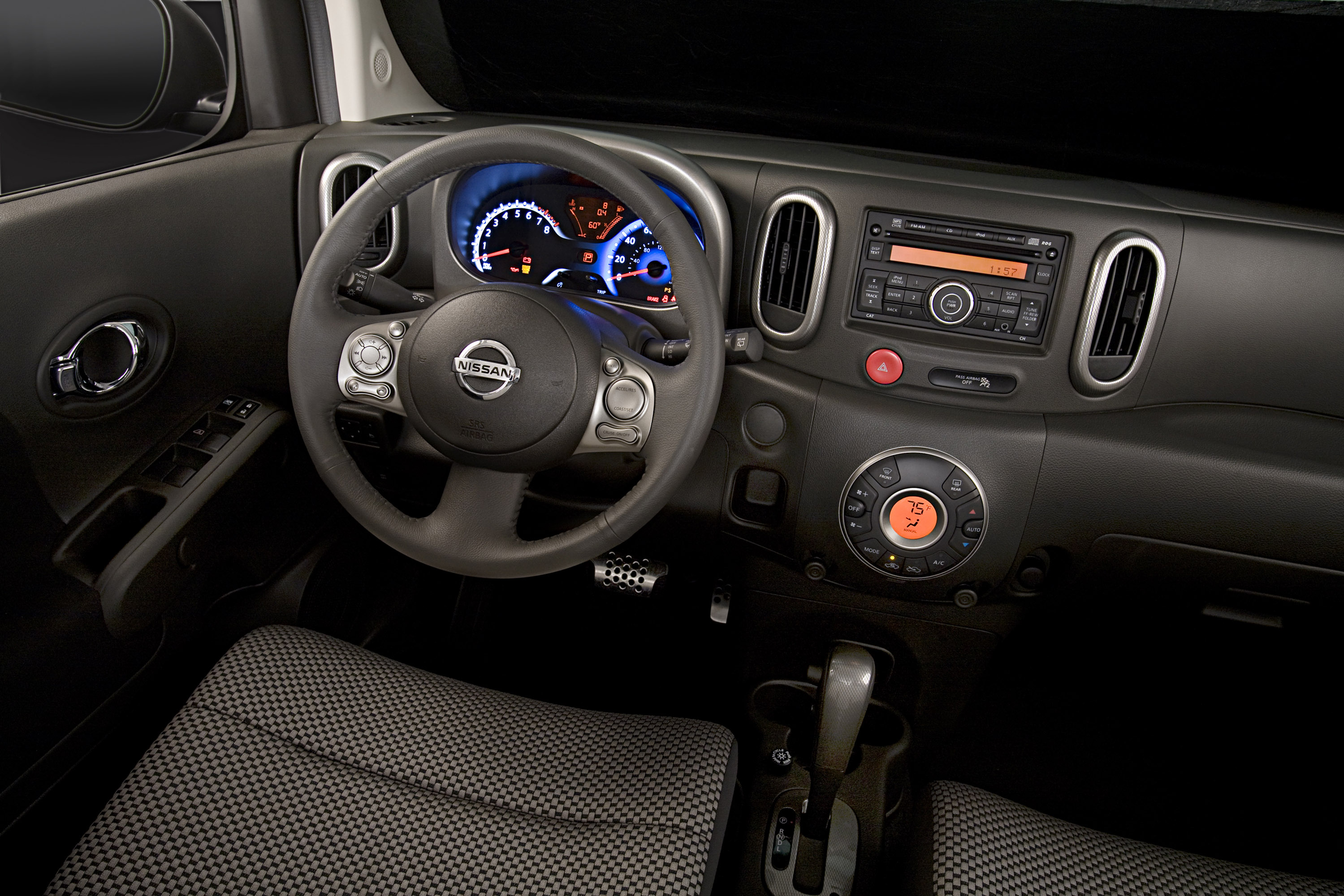 Nissan Cube photo #19