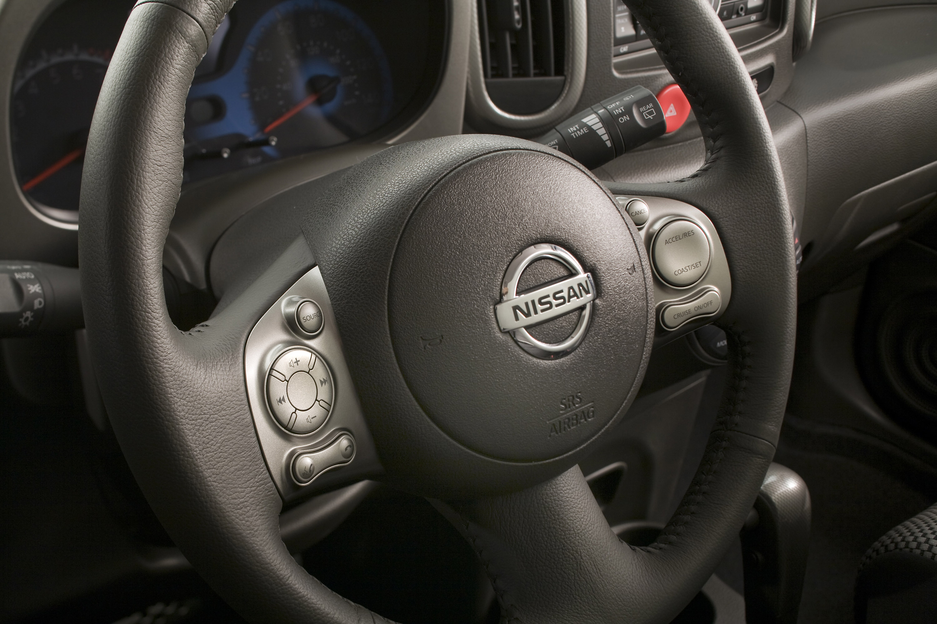 Nissan Cube photo #22