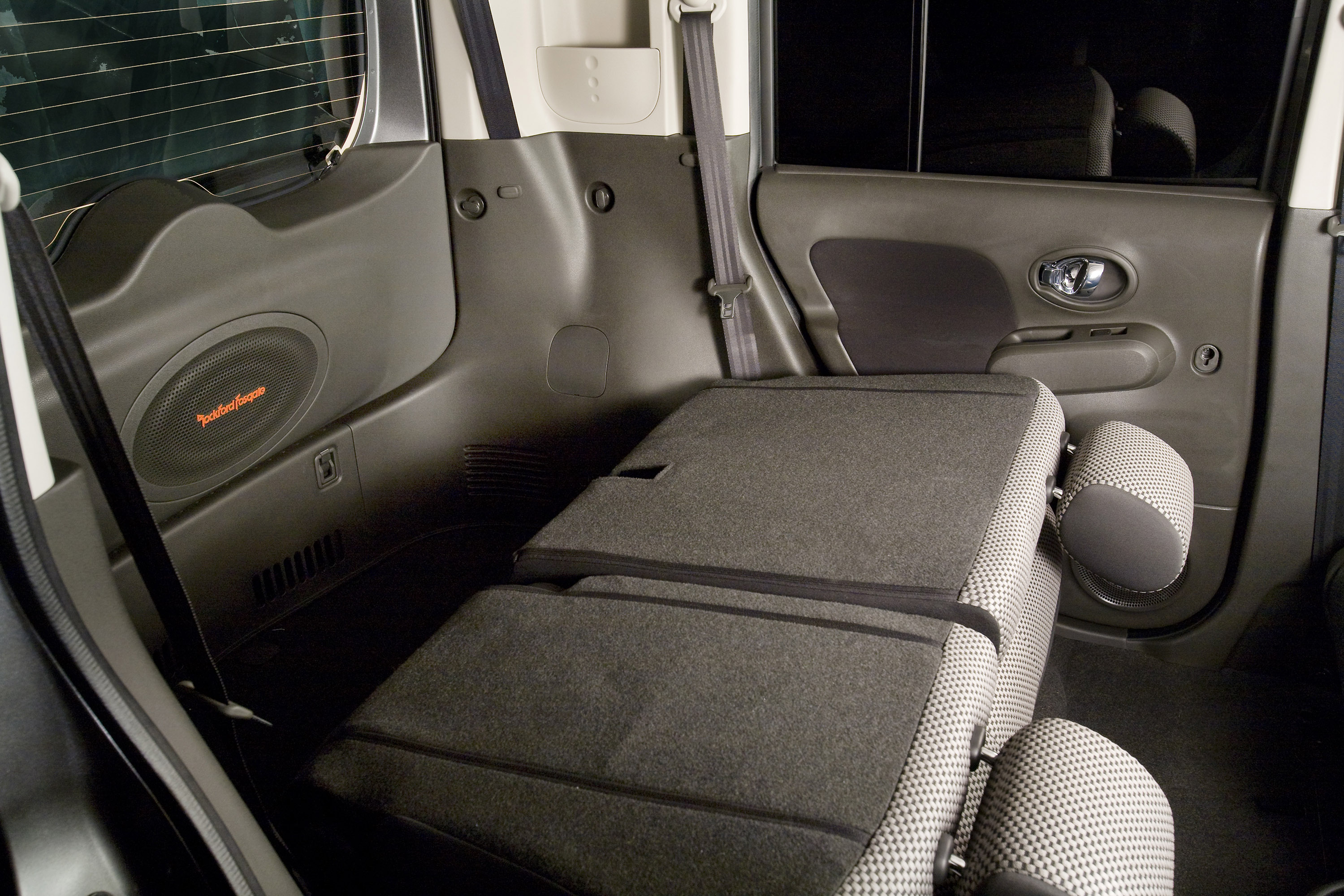 Nissan Cube photo #38