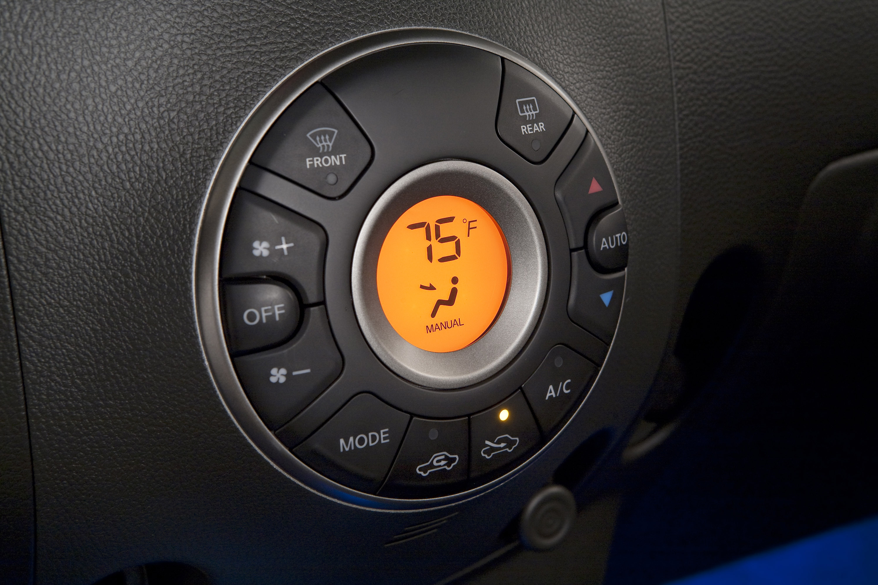 Nissan Cube photo #42