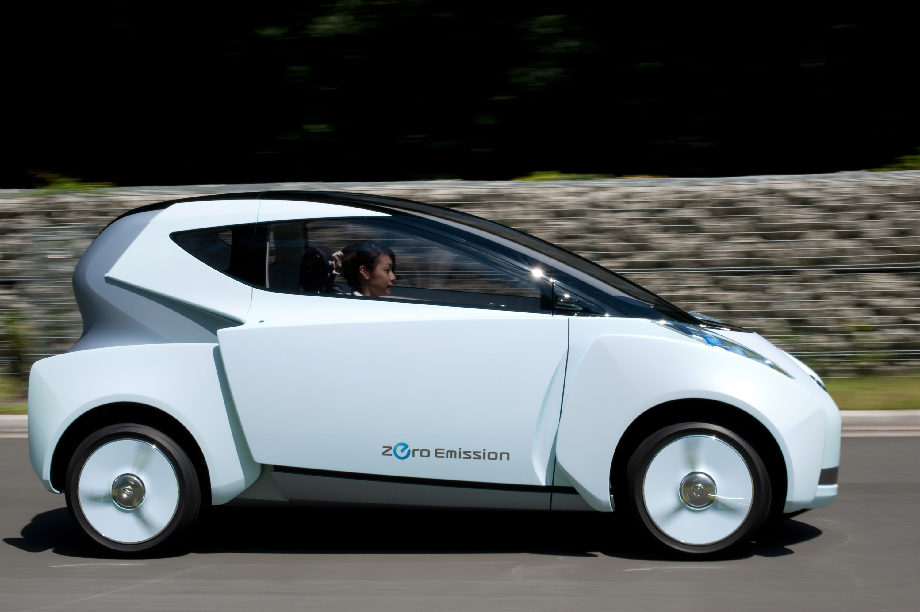 Nissan Land Glider Concept photo #12