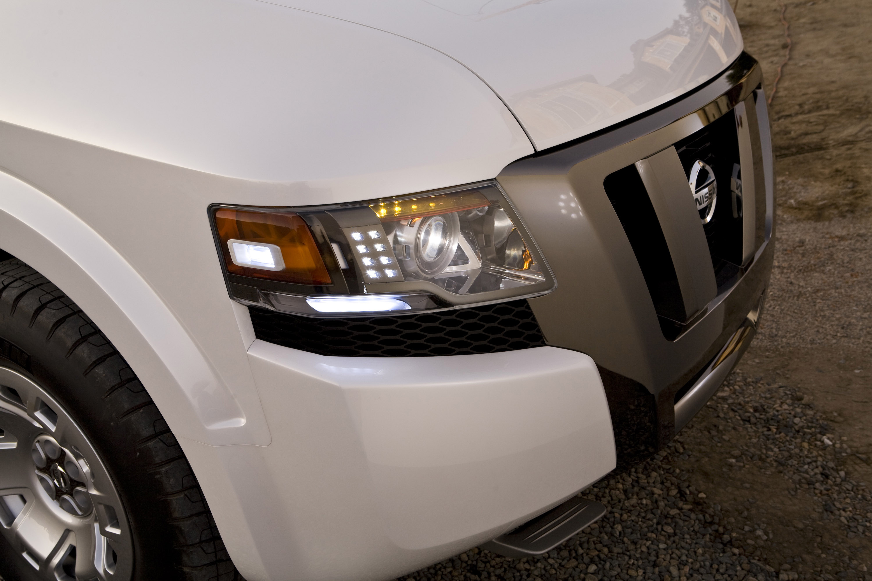 Nissan NV2500 Concept photo #17