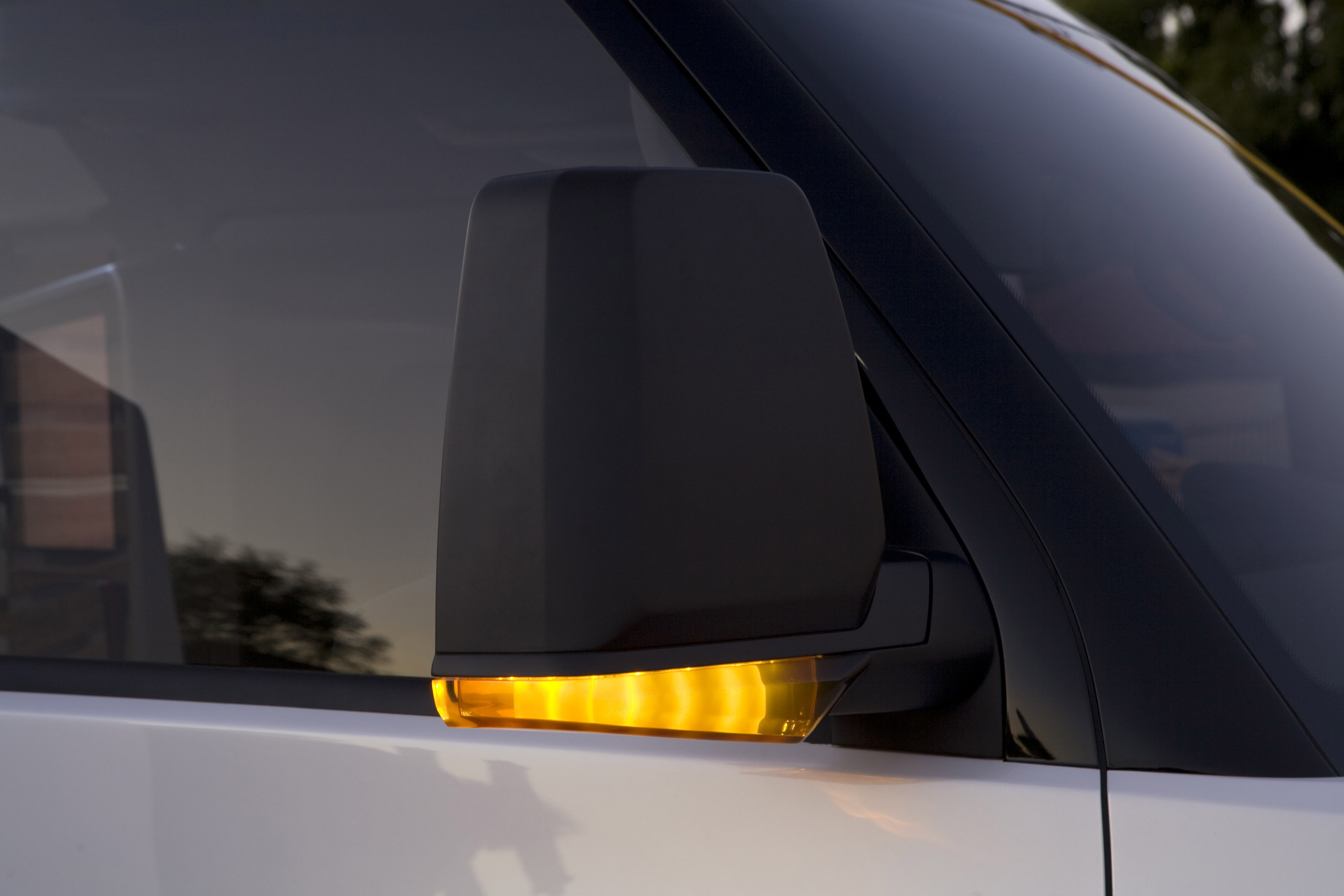 Nissan NV2500 Concept photo #26