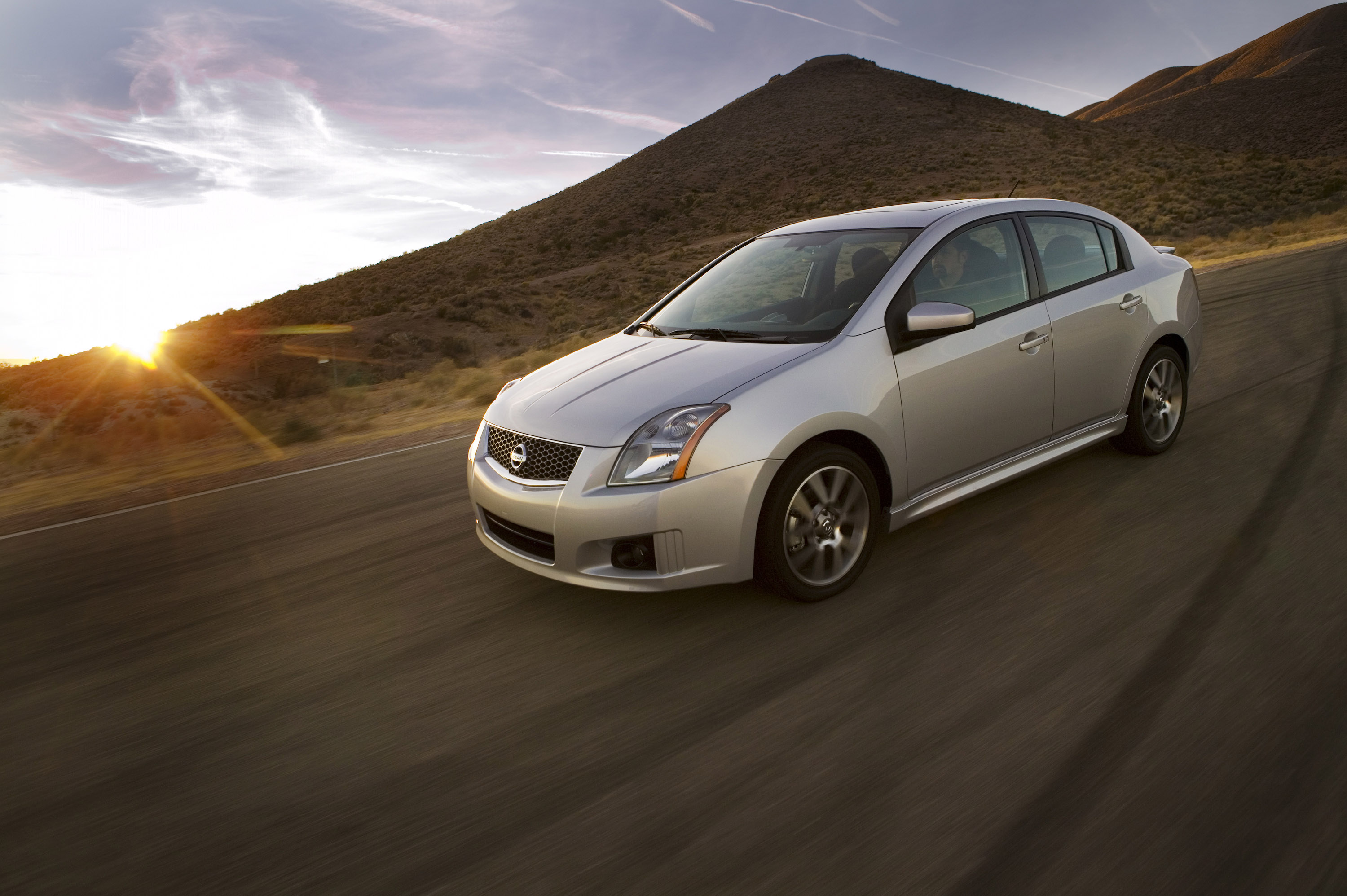 Nissan Sentra SE-R photo #6