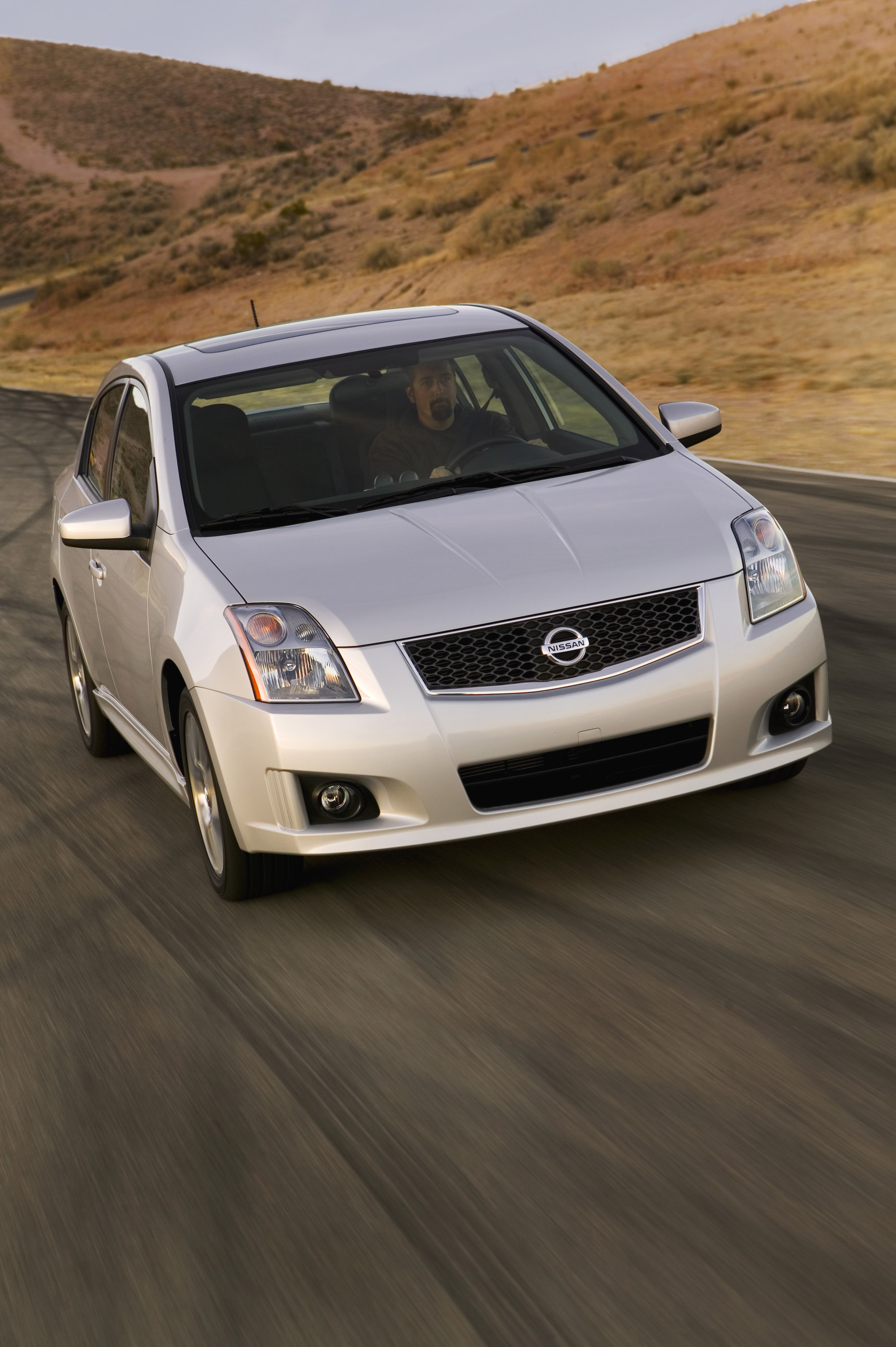 Nissan Sentra SE-R photo #7