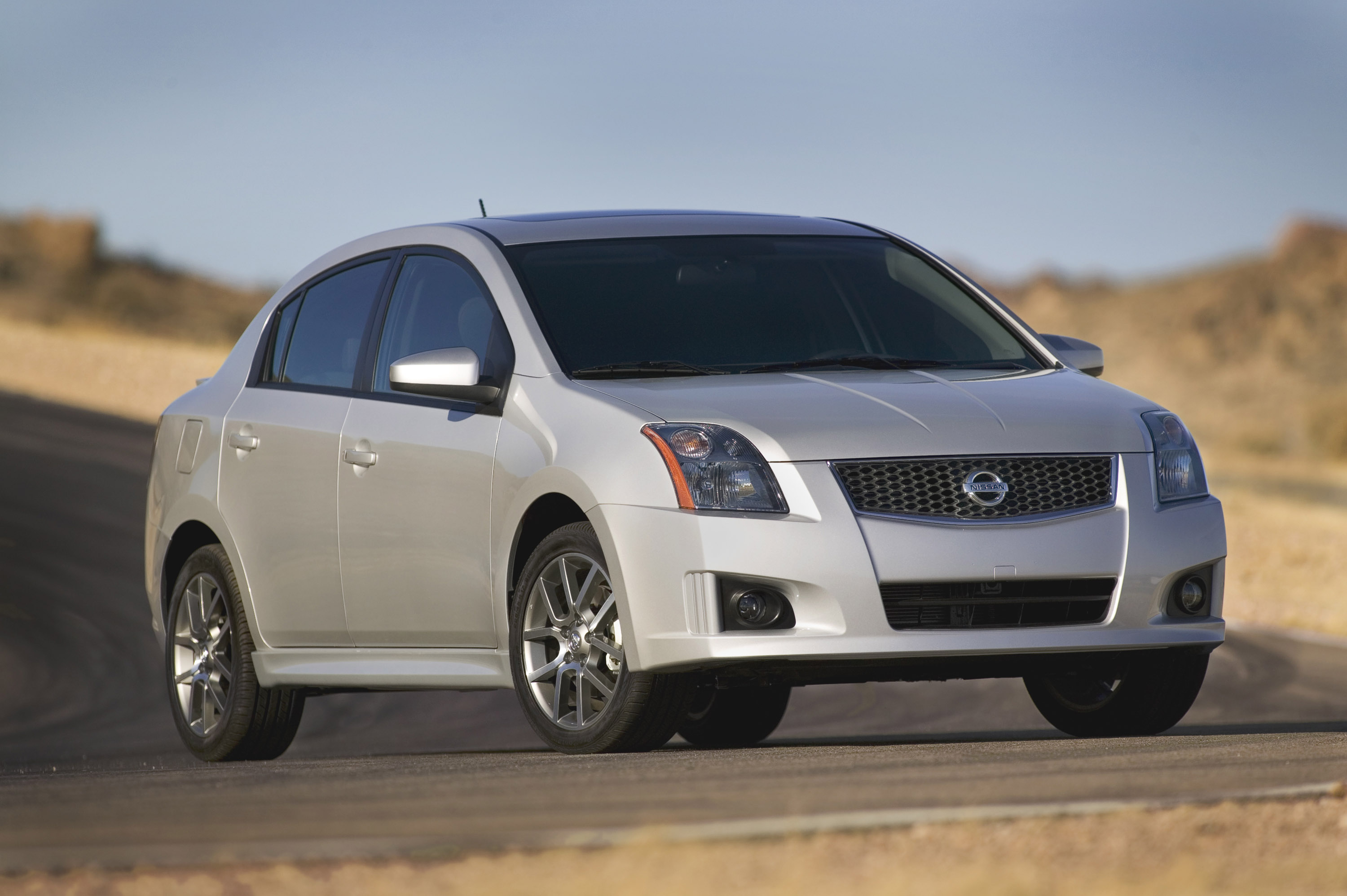 Nissan Sentra SE-R photo #8