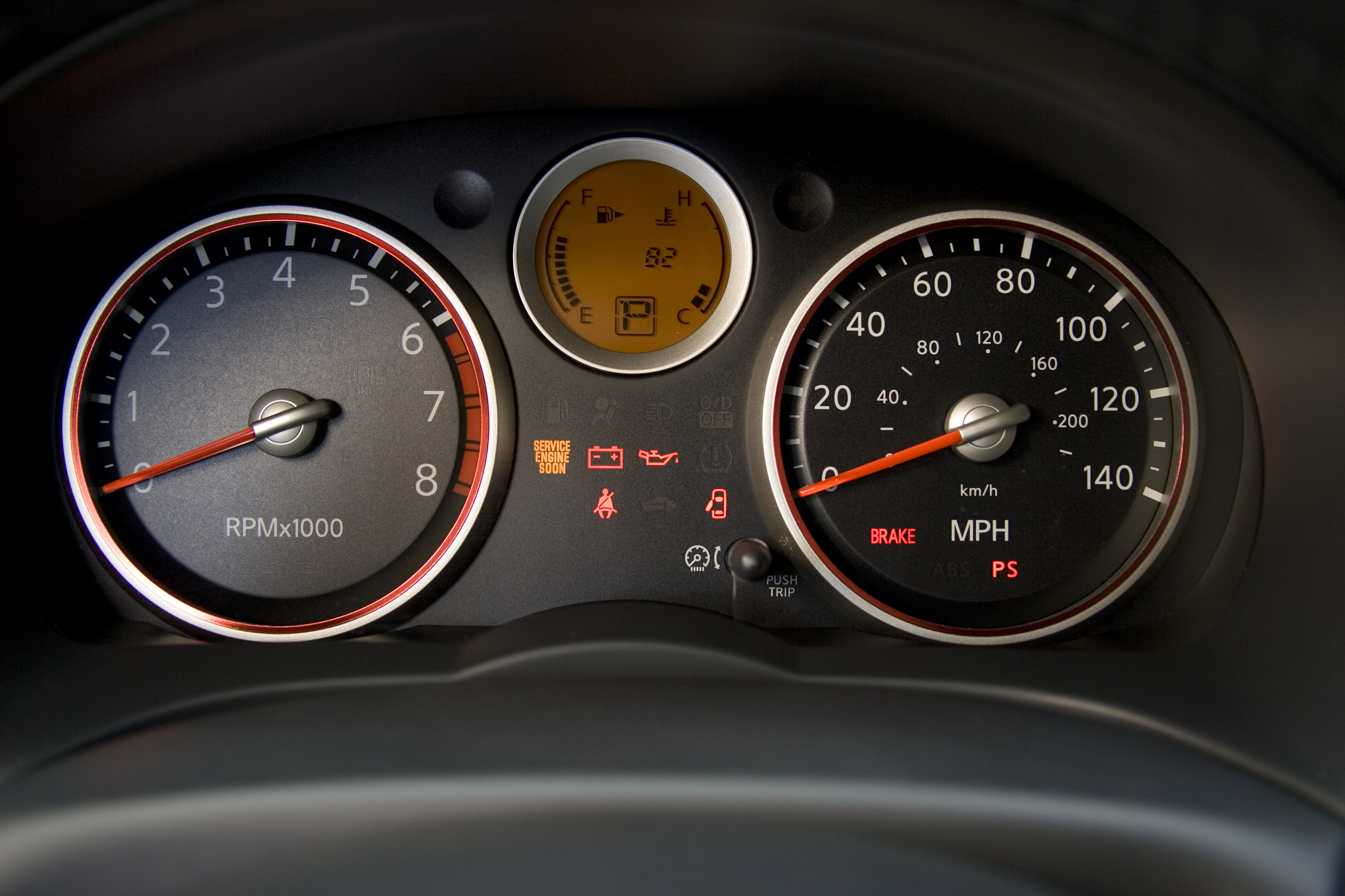 Nissan Sentra SE-R photo #16