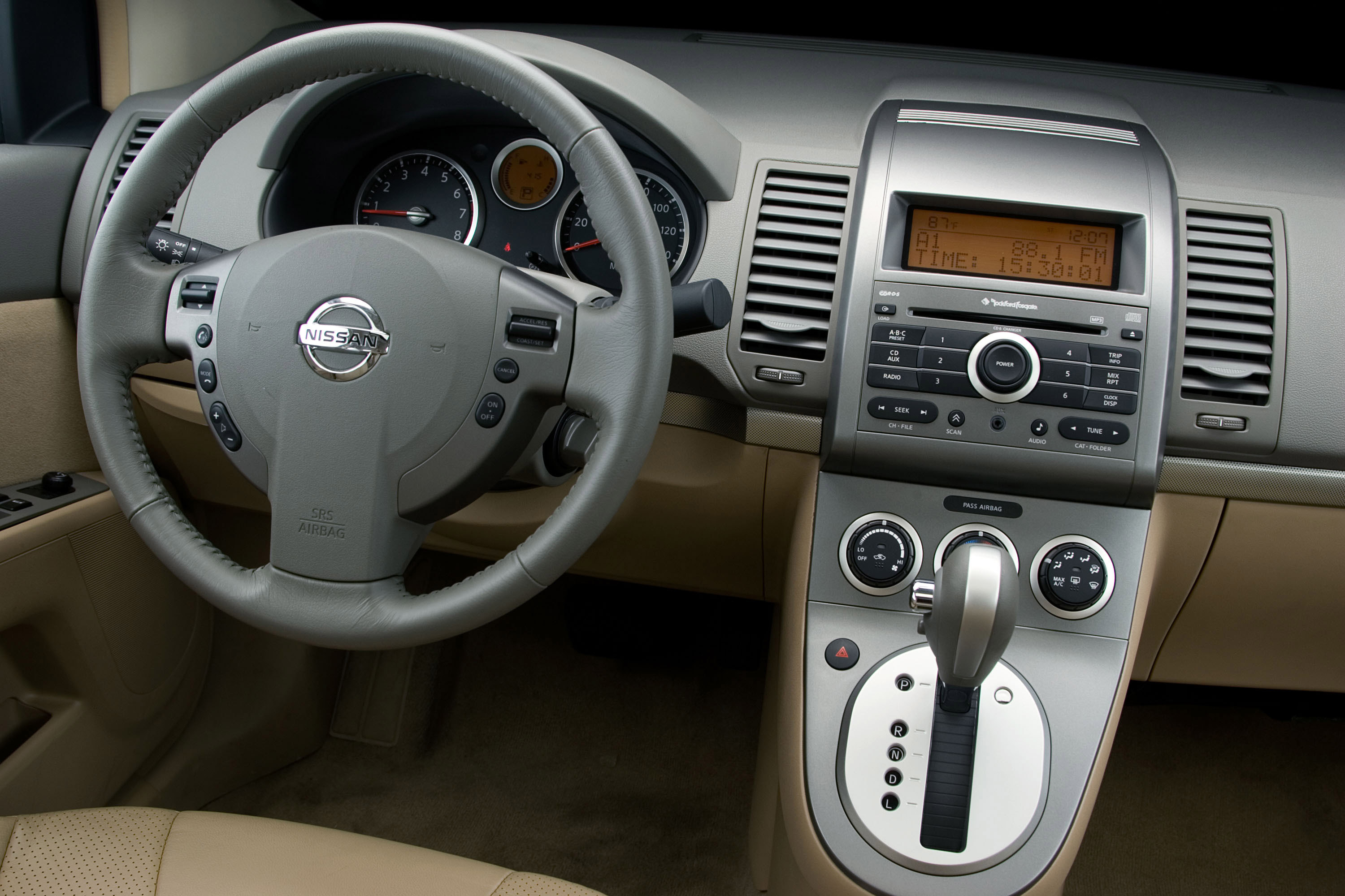 Nissan Sentra photo #22