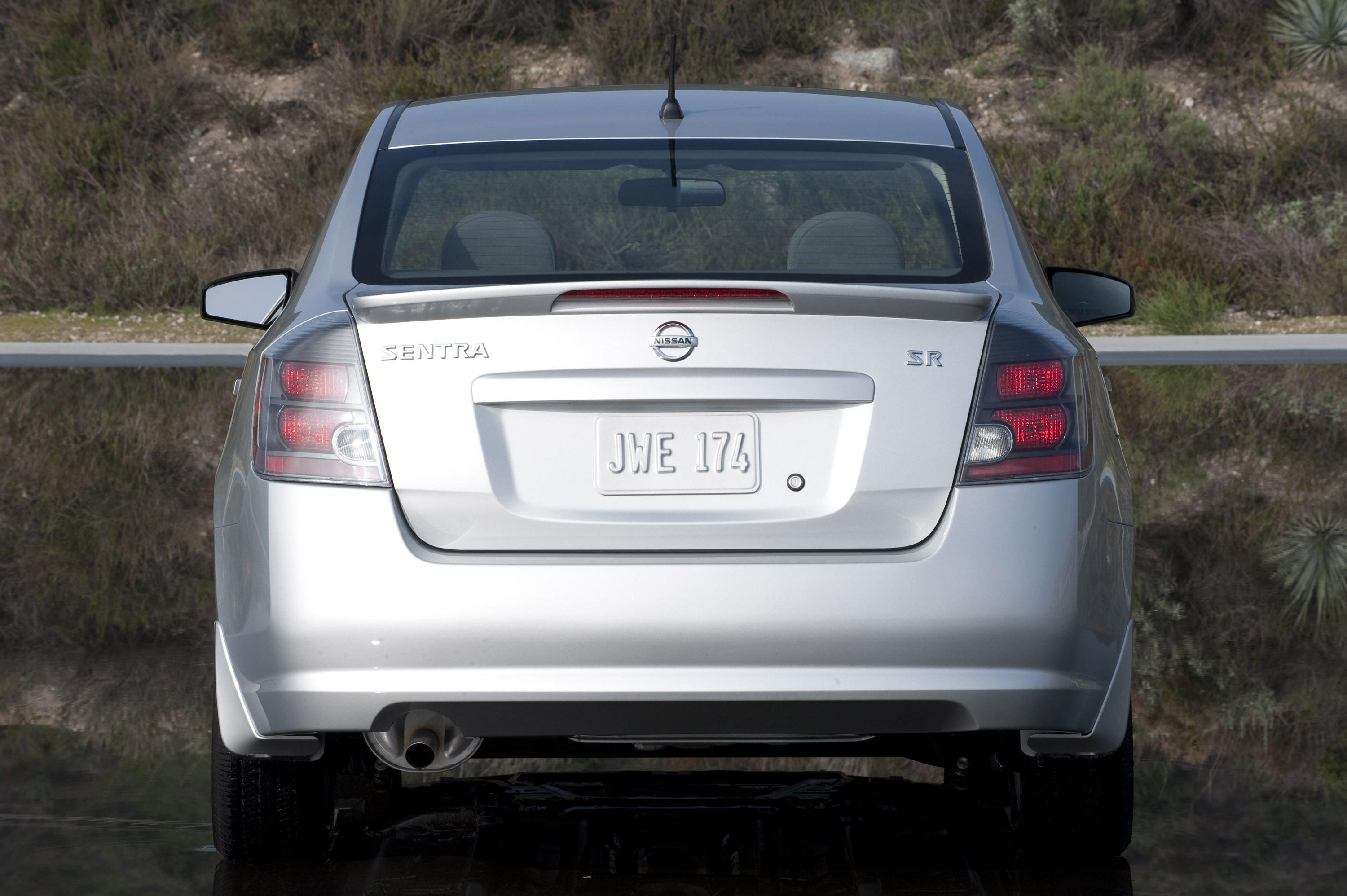 Nissan Sentra photo #32