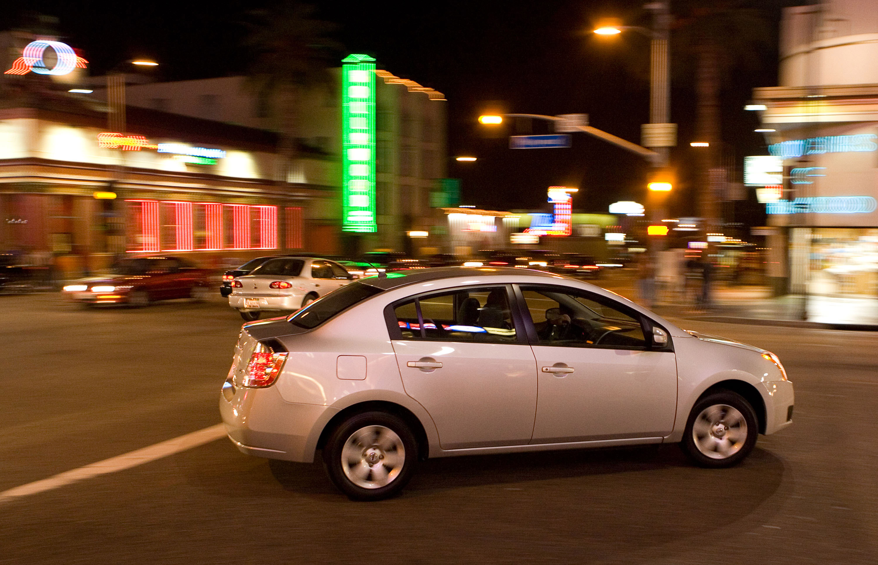 Nissan Sentra photo #33