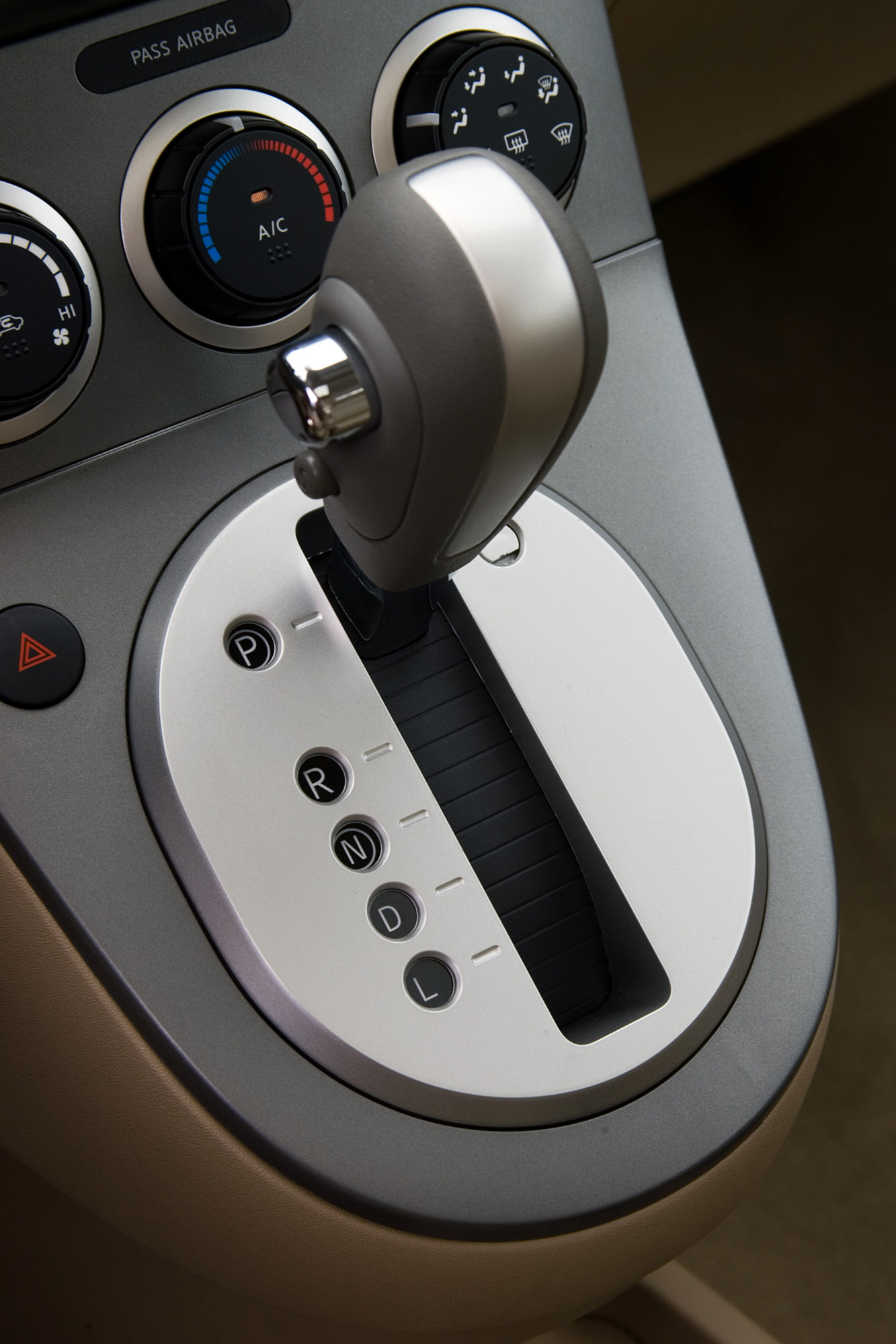 Nissan Sentra photo #38