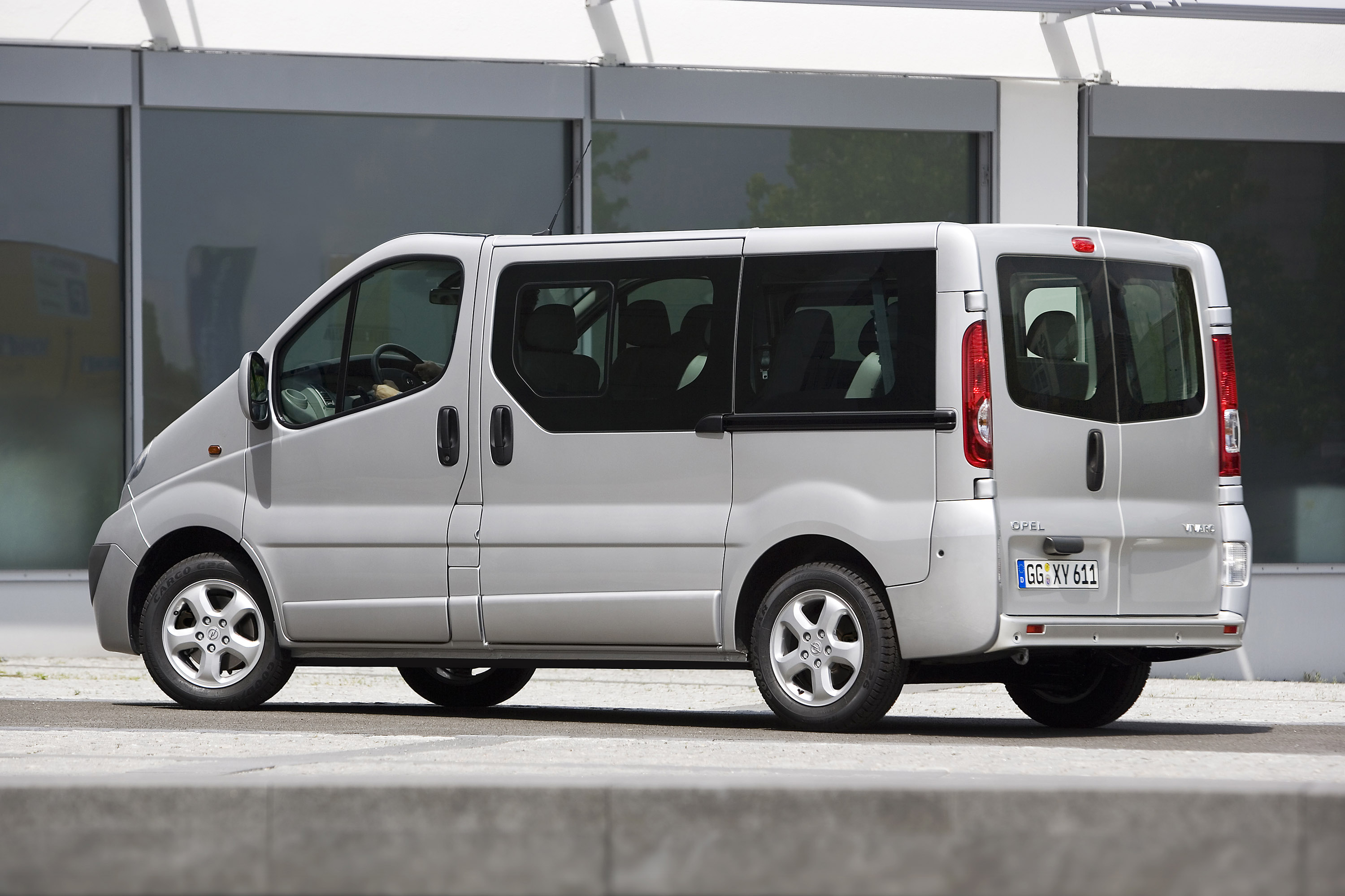 Opel Vivaro photo #25