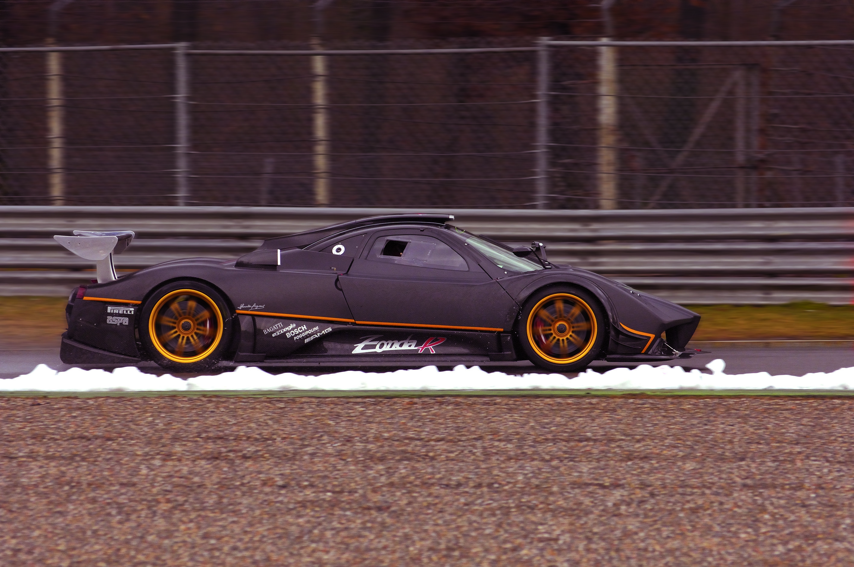 Pagani Zonda R photo #11