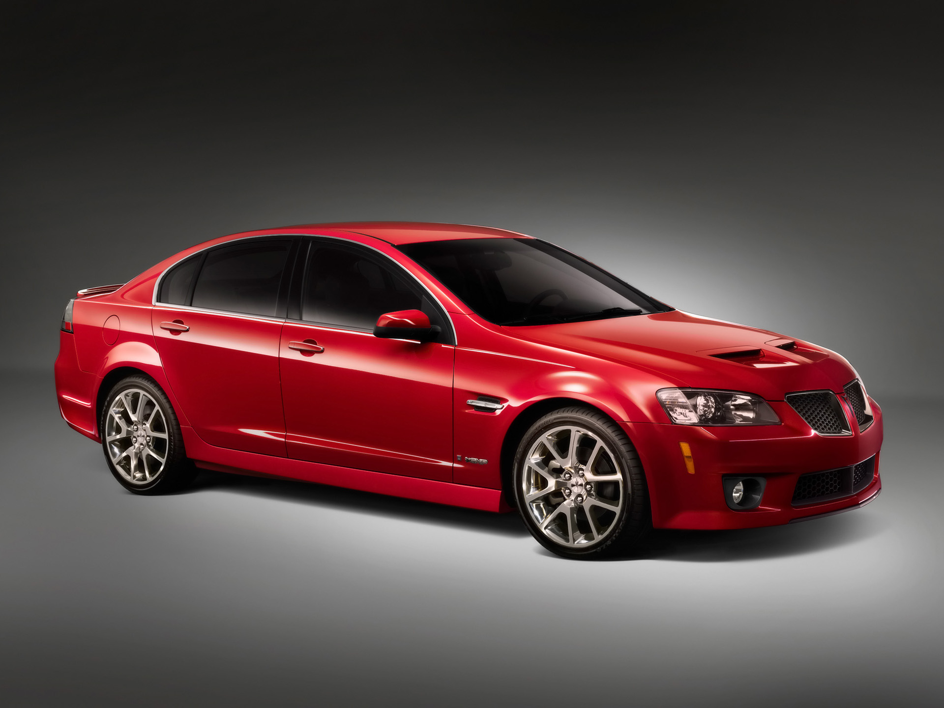 Pontiac G8 GXP photo #2