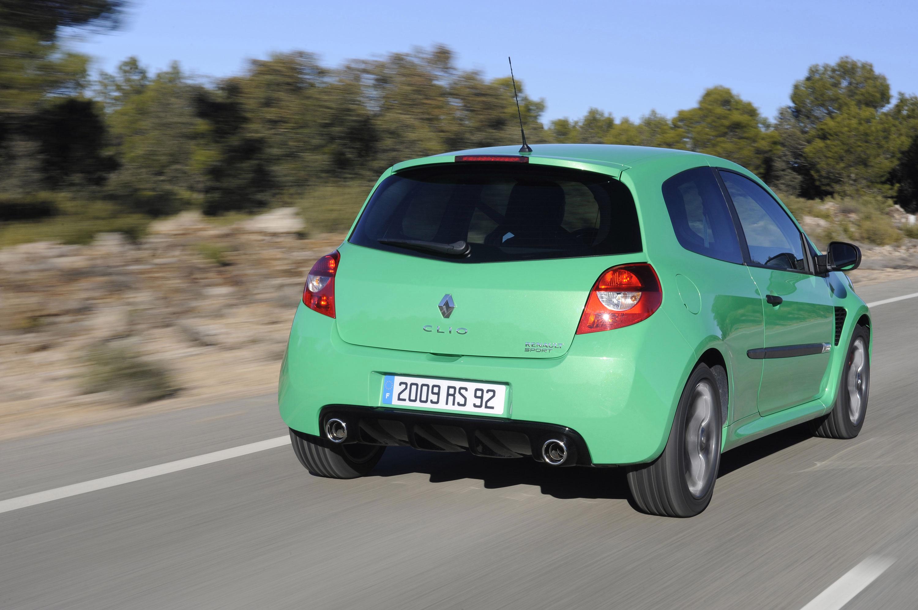 2.3 рено. Рено Клио 3 RS. Renault Clio RS 2012. Renault Clio RS 3. Renault Clio 3 Sport.