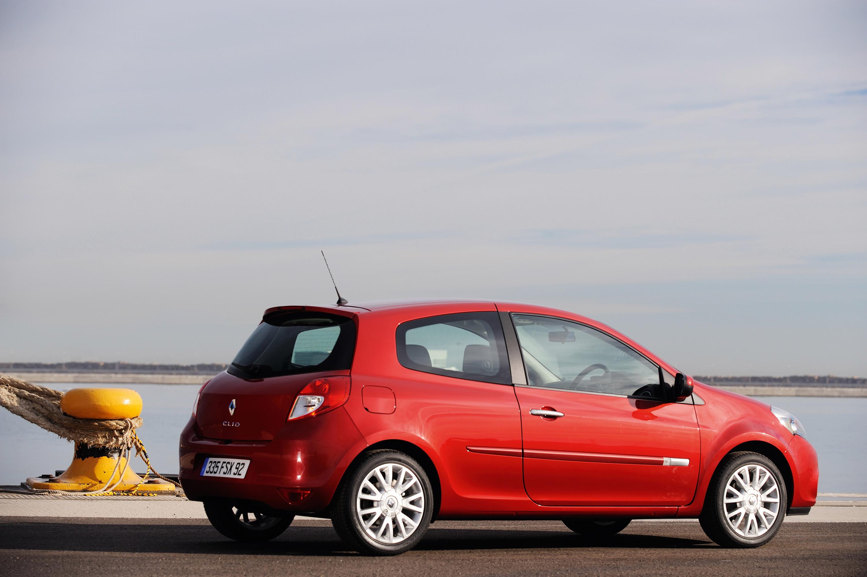 Renault Clio photo #28